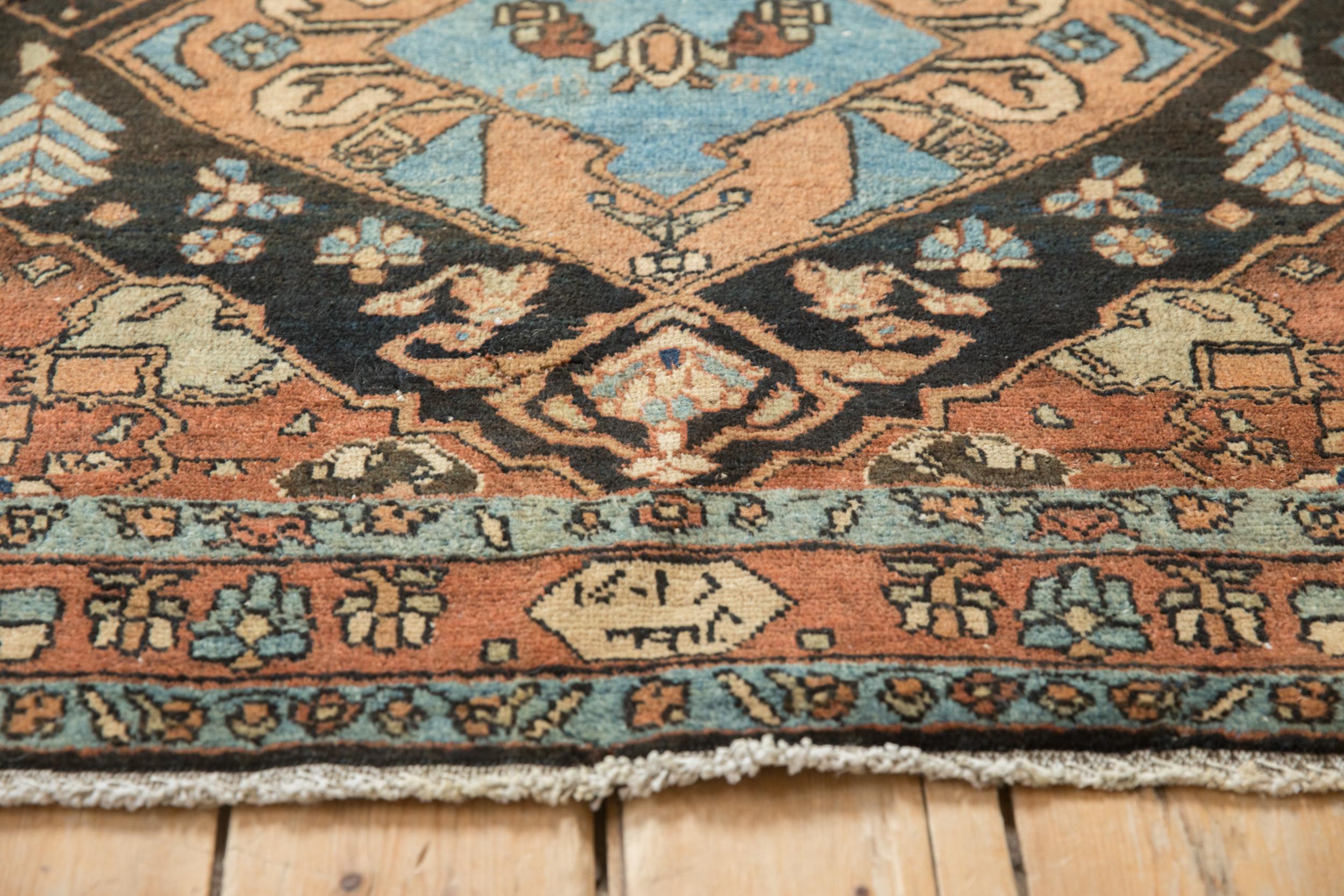 Vintage Fine Heriz Square Rug mediados del siglo XX en venta