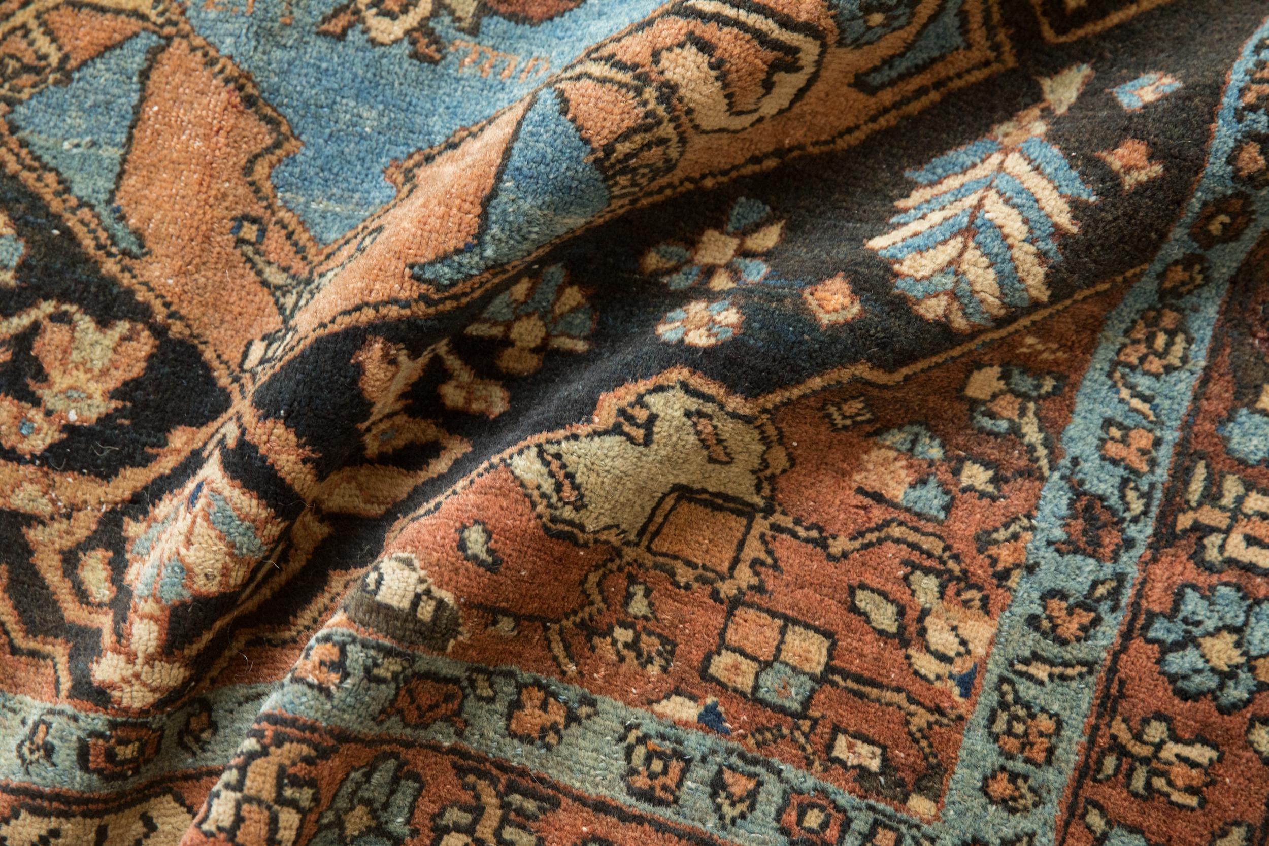 Vintage Fine Heriz Square Rug Lana en venta