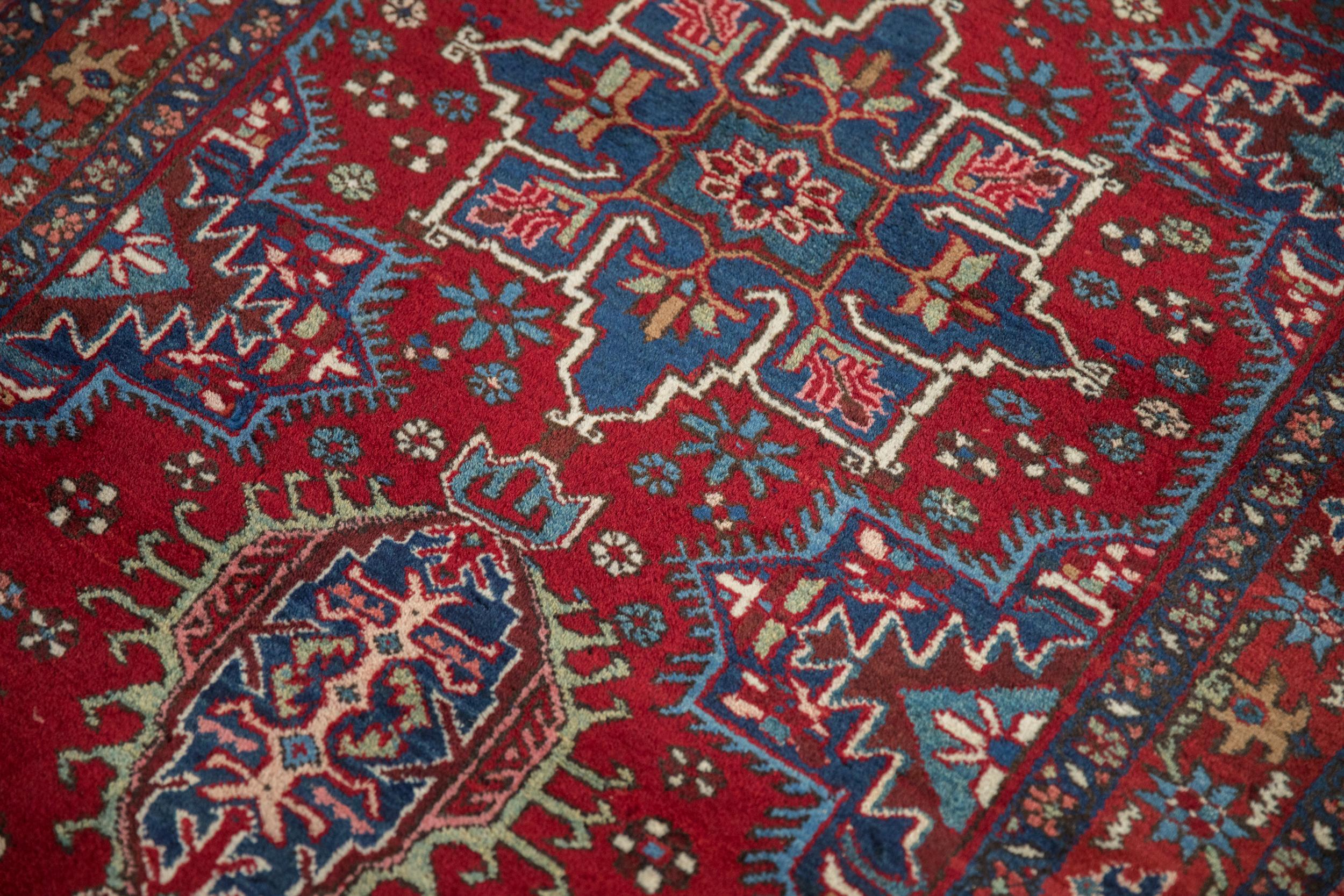 Feiner Karaja-Teppich Vintage (Mitte des 20. Jahrhunderts) im Angebot