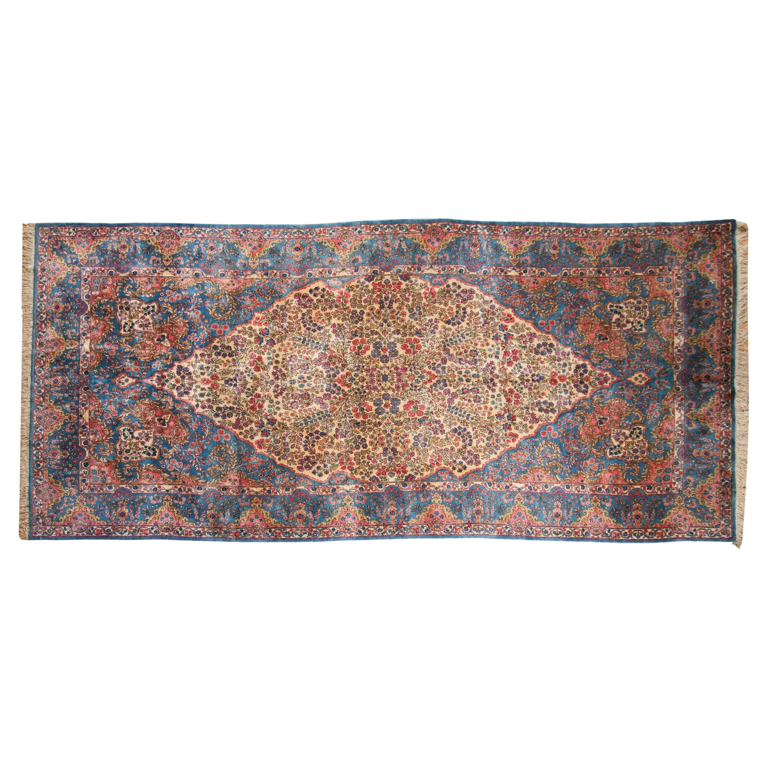 Tapis Vintage Fine Kerman Runner en vente