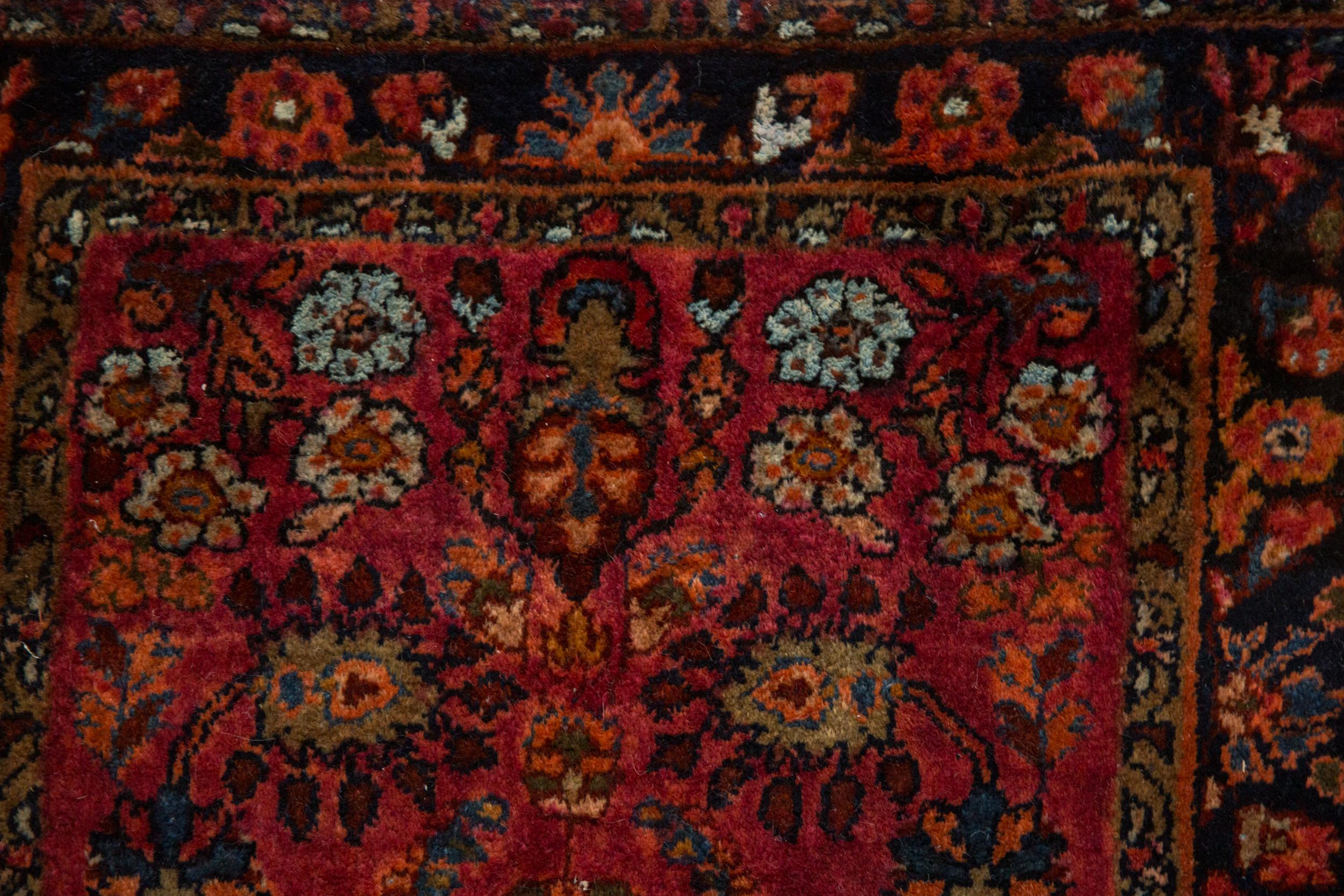 Altro Tappeto quadrato Vintage Fine Lilihan in vendita