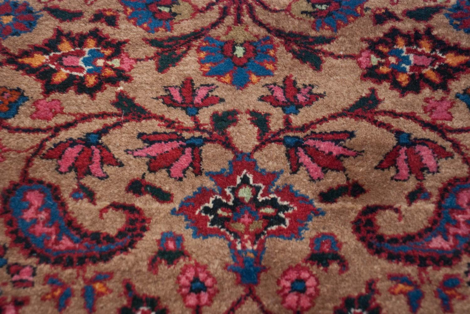 Feinmaschiger Vintage-Teppich Läufer (Mitte des 20. Jahrhunderts) im Angebot
