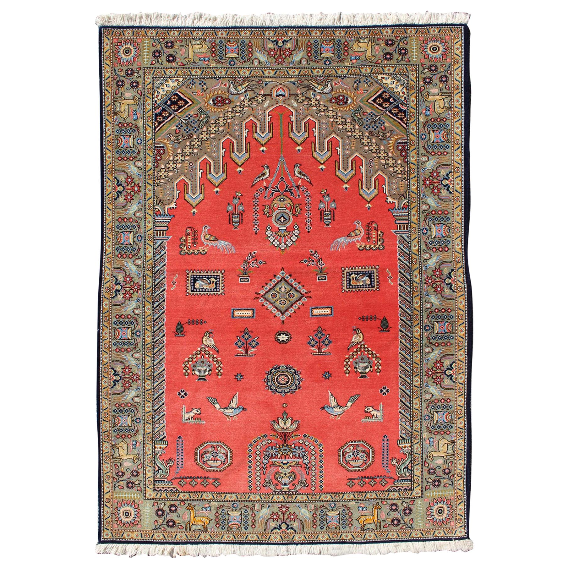 Tapis de prière persan vintage Qum à motifs doux rouges de Mihrab en vente