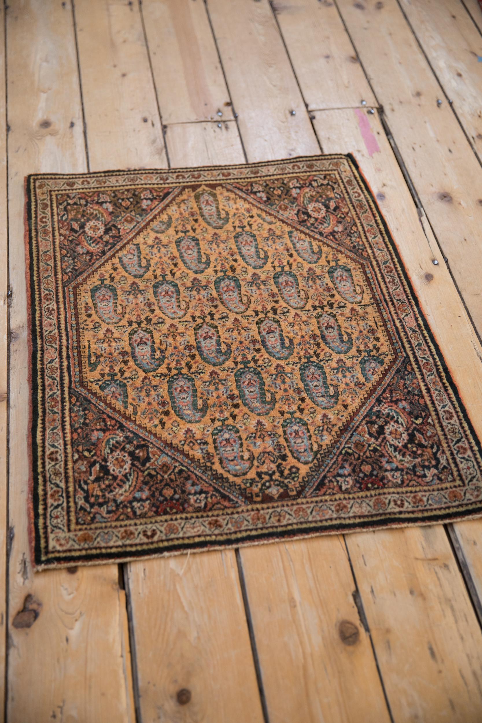 Vintage Feiner Sarouk Quadratischer Teppich Matte (Handgeknüpft) im Angebot