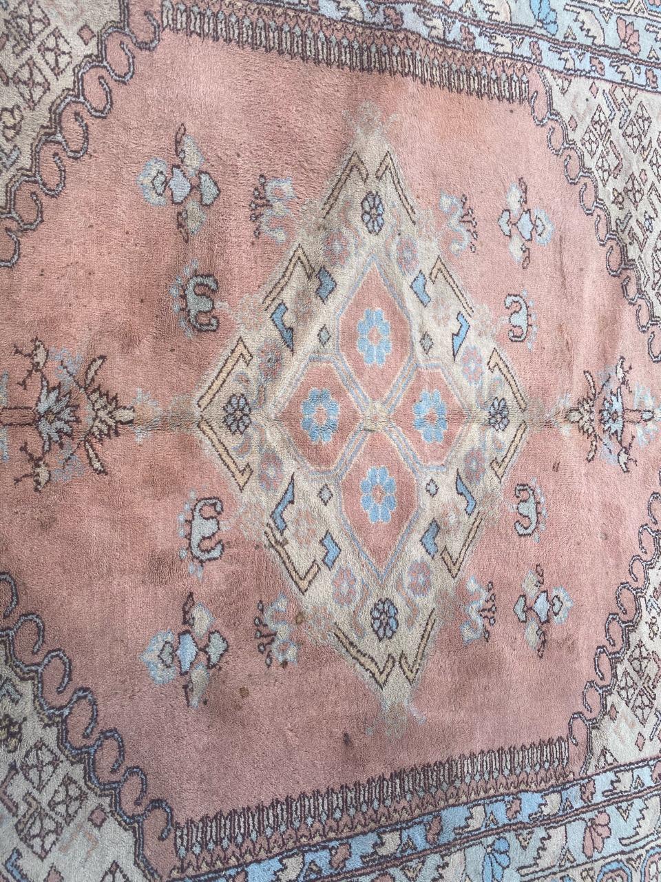 Vintage fine Turkish rug For Sale 3