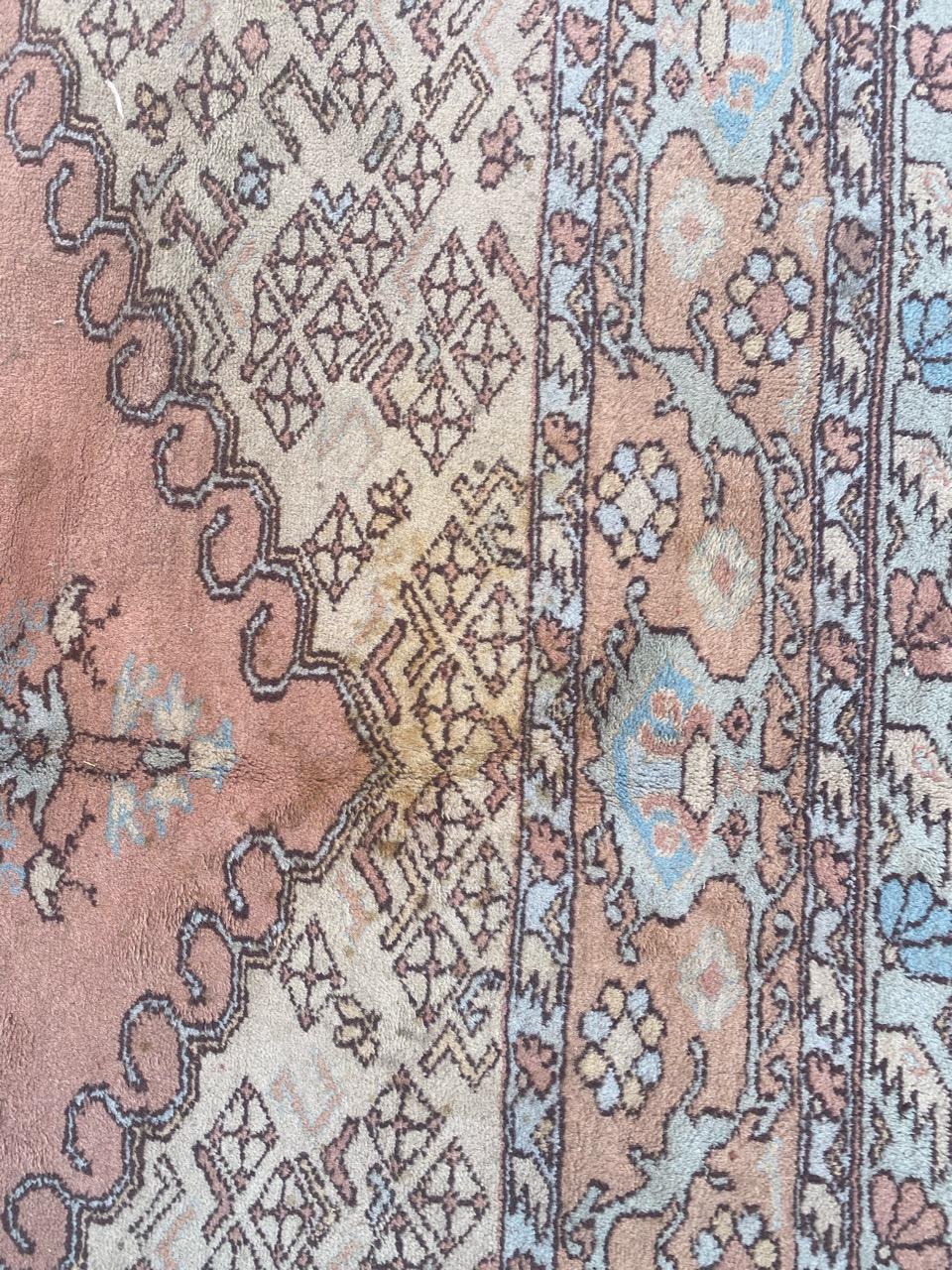 Vintage fine Turkish rug For Sale 9