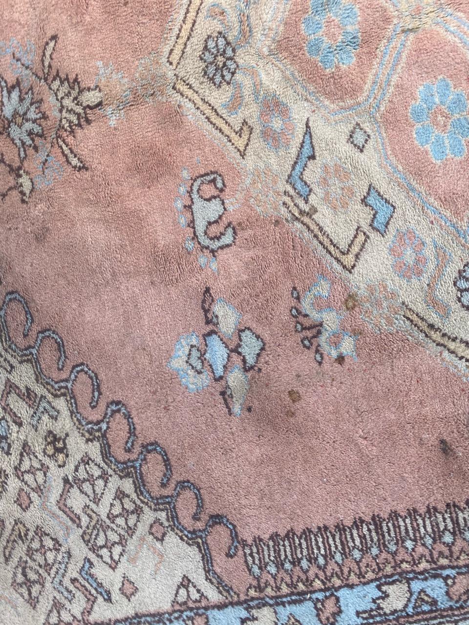 Vintage fine Turkish rug For Sale 10