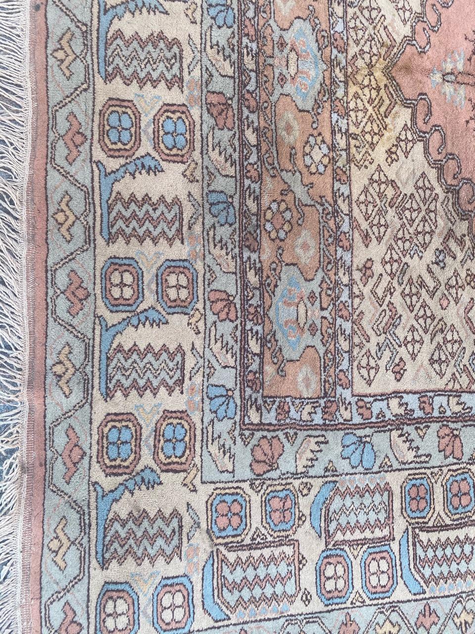 Hand-Knotted Vintage fine Turkish rug For Sale