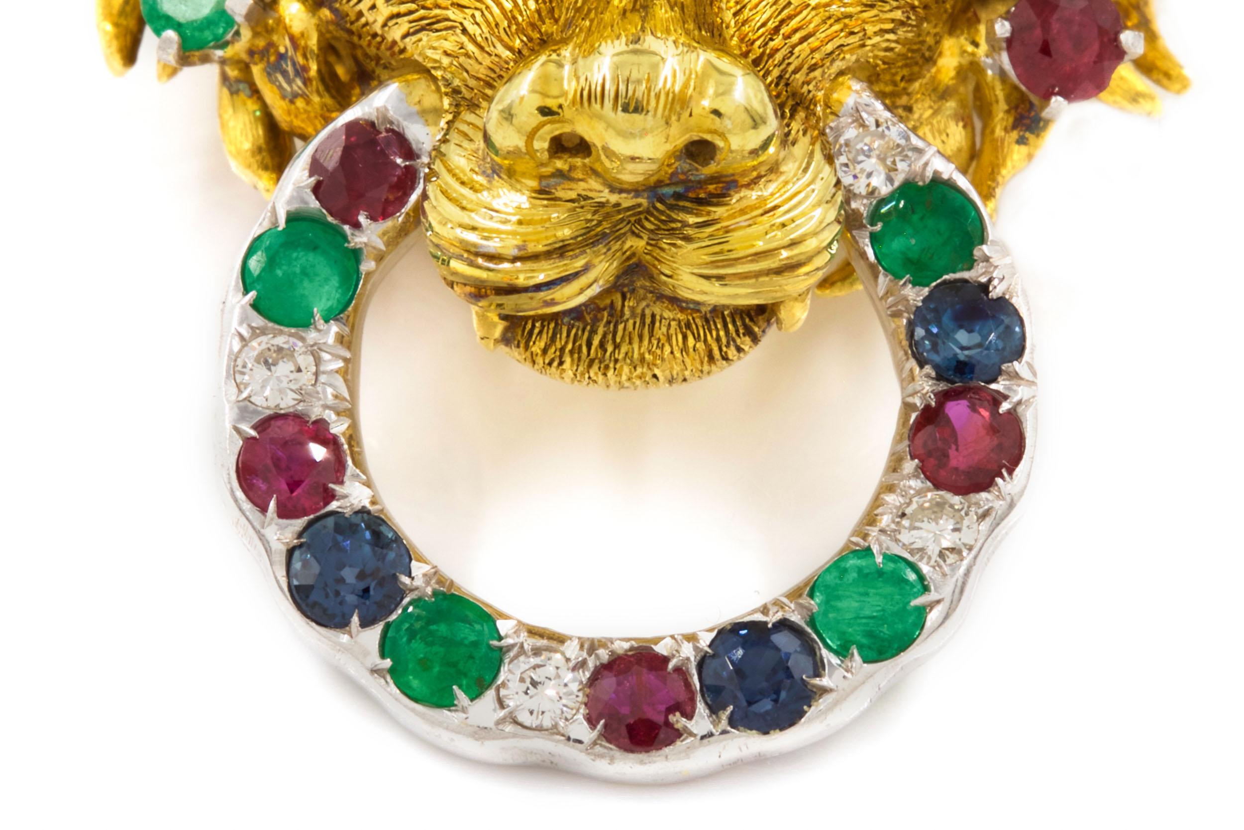 Vintage Finely Sculpted 18K Gold Gemset Lion Brooch 'Converts to Pendant' For Sale 4