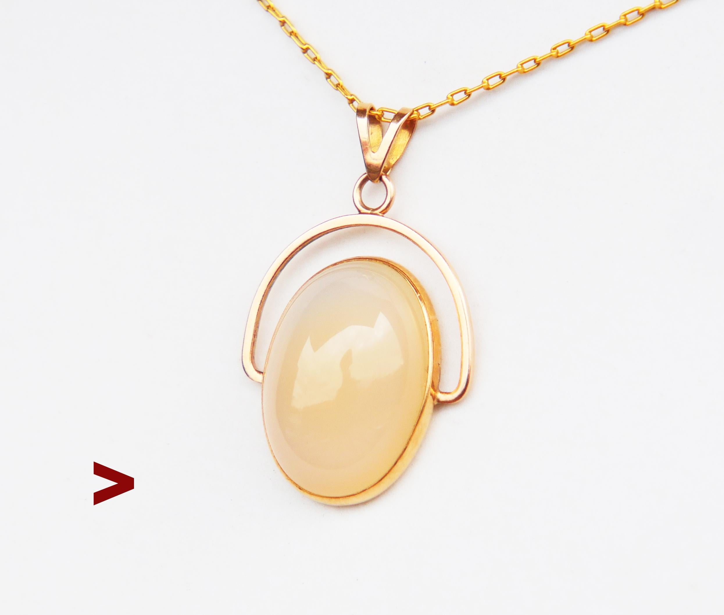 Shiny pendant with natural Yellow - Orange toned Moonstone cut cabochon 17.5 mm x 13 mm x 7.2 mm / ca.10ct

Hallmarked 585 for solid 14K Gold,Finnish Crown, maker : JASE, hand - made ca. 1950s -1960s

Pendant measures 30 mm x 18 mm x 7.2 mm deep

In