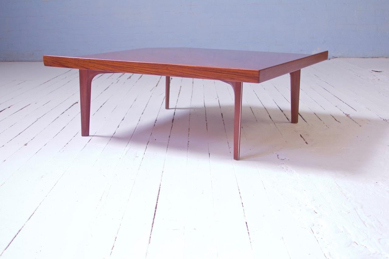 Vintage Finn Juhl for France & Søn Coffee Table in Teak with Metal Inlay, 1950's In Good Condition In Brooklyn, NY