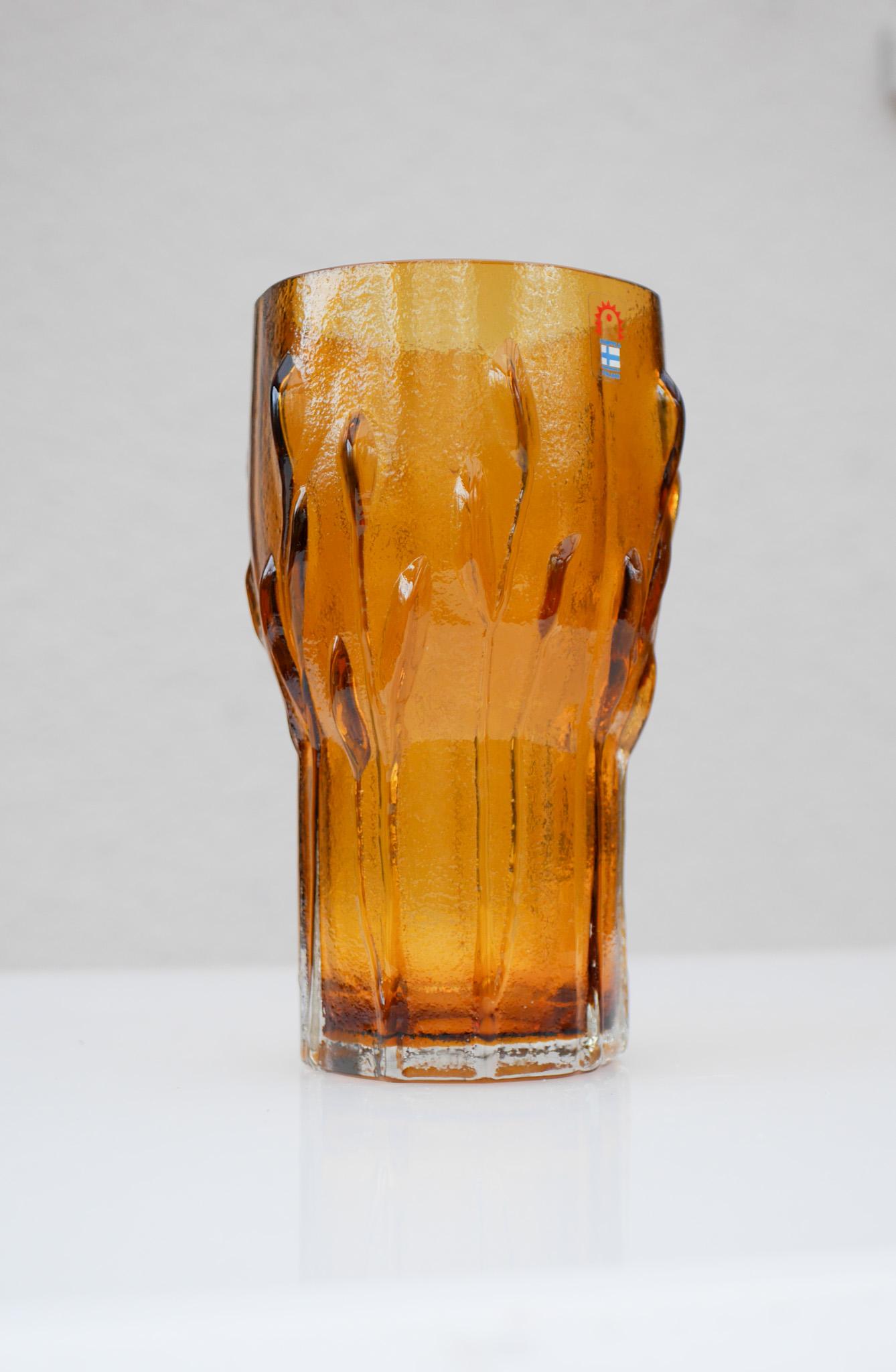 Vaso in vetro artistico finlandese d'epoca di Kaj Blomqvist per Humppila, Finlandia in vendita 2
