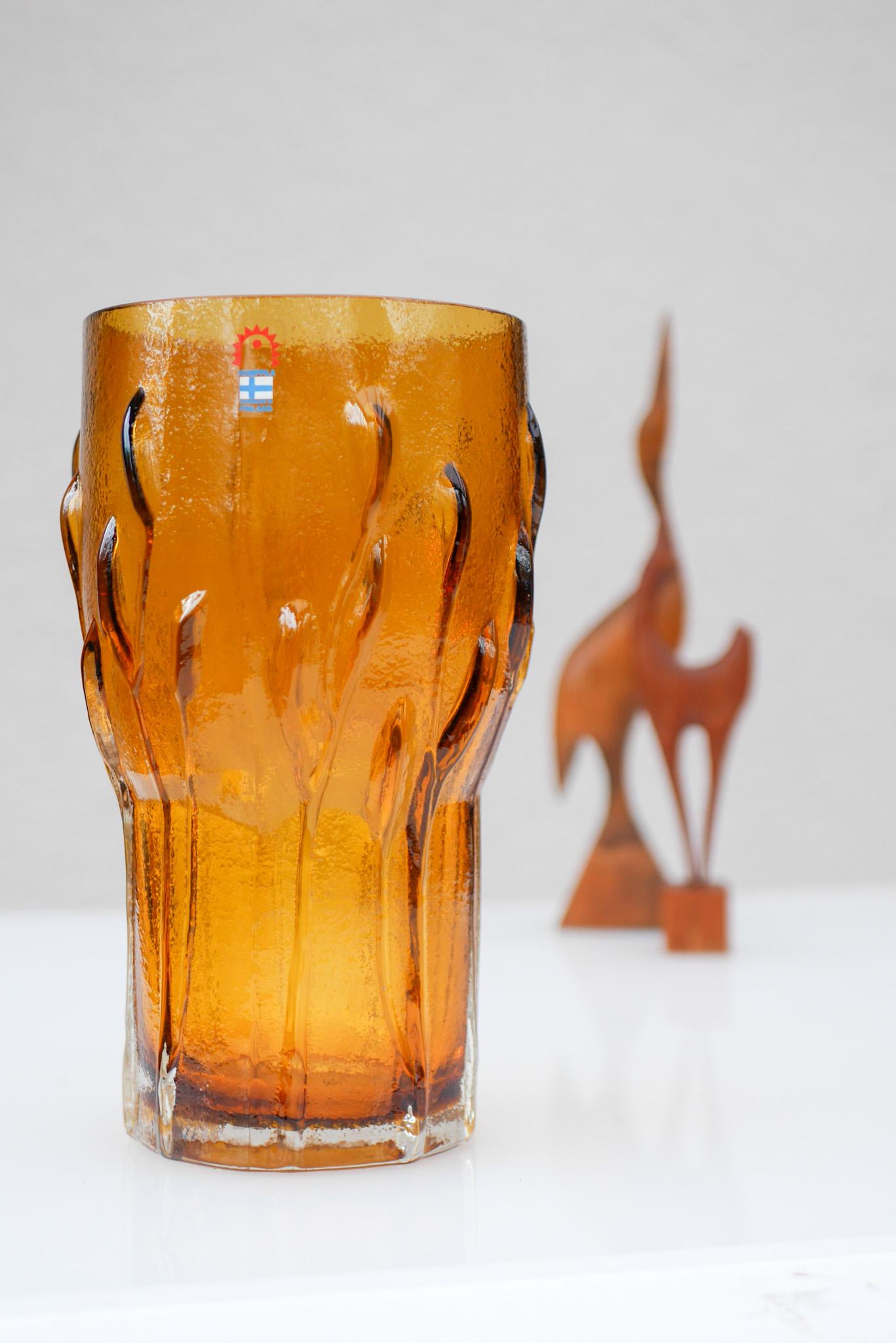 Vaso in vetro artistico finlandese d'epoca di Kaj Blomqvist per Humppila, Finlandia In condizioni buone in vendita a Skarpnäck, SE