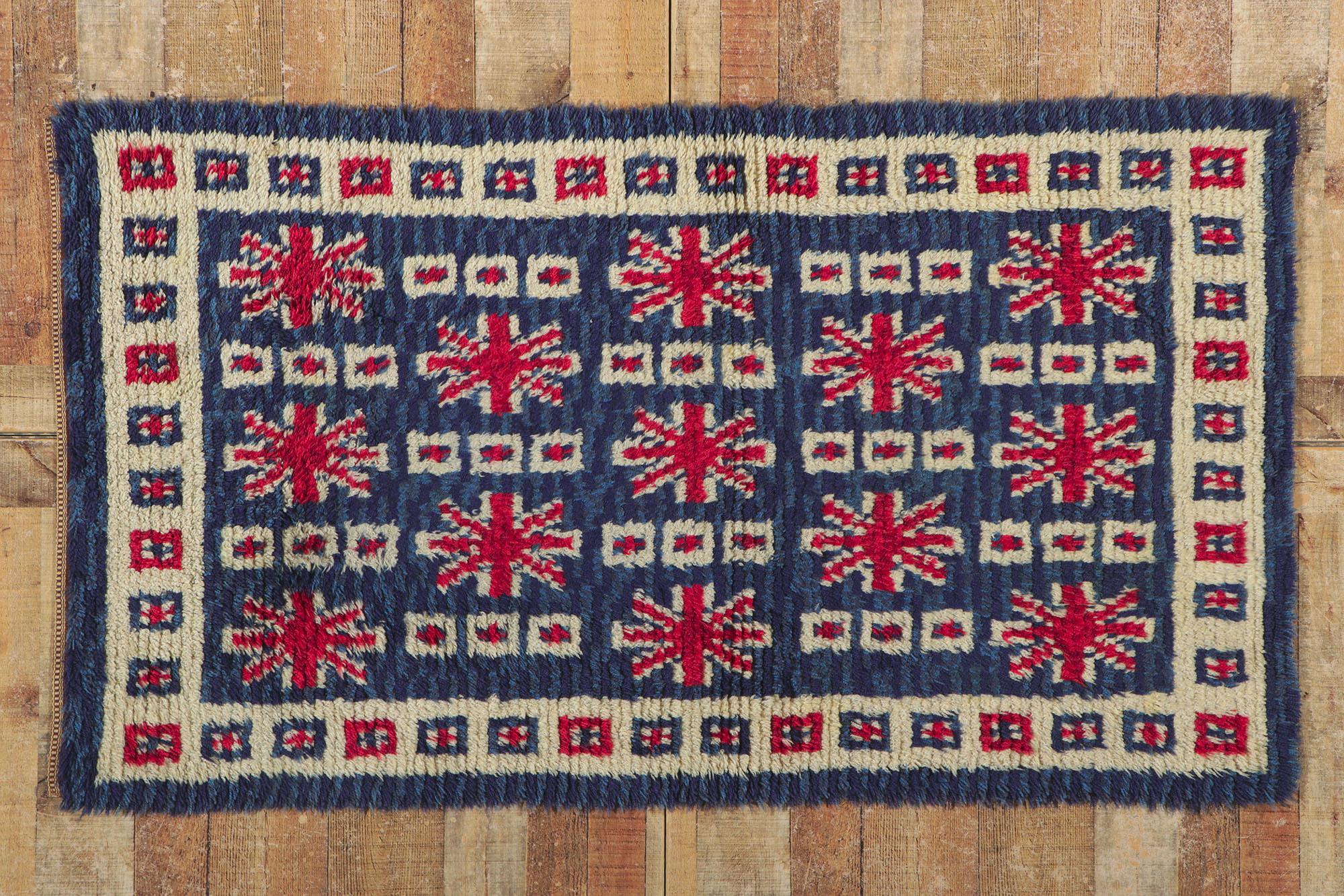 Vintage Finnish Rya Ryijy Rug with Union Jack Motifs and Cool Britannia Style In Good Condition For Sale In Dallas, TX