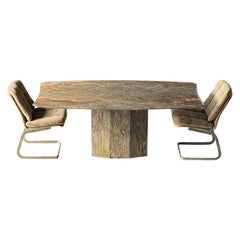Table de salle à manger vintage Fior Di Pesco en marbre de Roche Bobois.