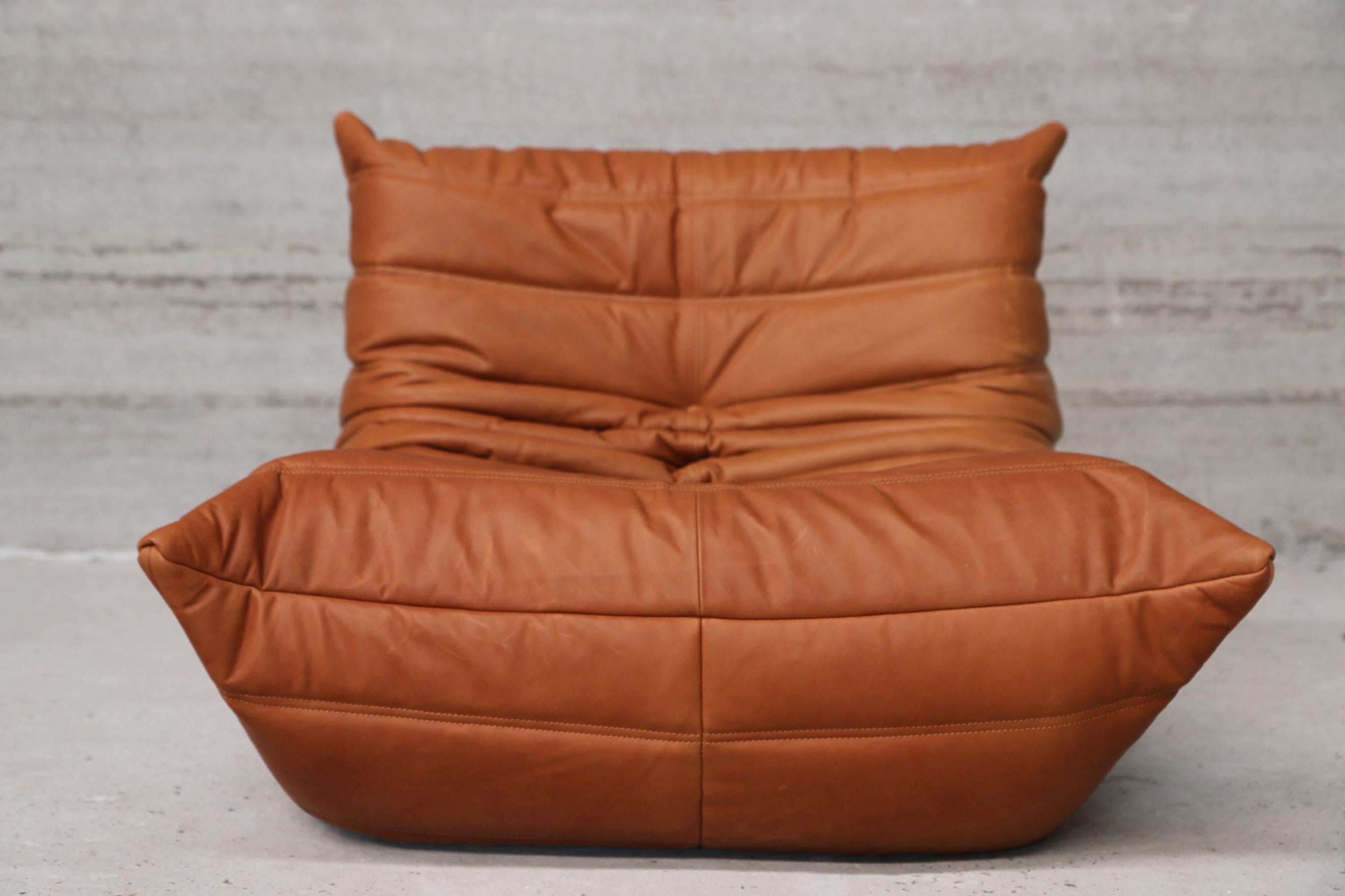 French CERTIFIED Ligne Roset TOGO Fireside in natural Cognac Leather, DIAMOND QUALITY For Sale