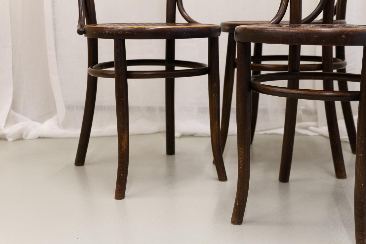 Vintage Fischel Bentwood Bistro Chairs, 1920s. Set of 6. In Fair Condition For Sale In Asaa, DK