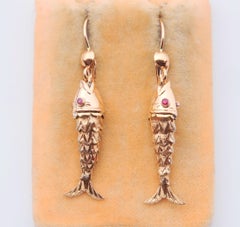 Vintage Fish Dangle Earrings Ruby solid 18K Gold / 3.3 gr.