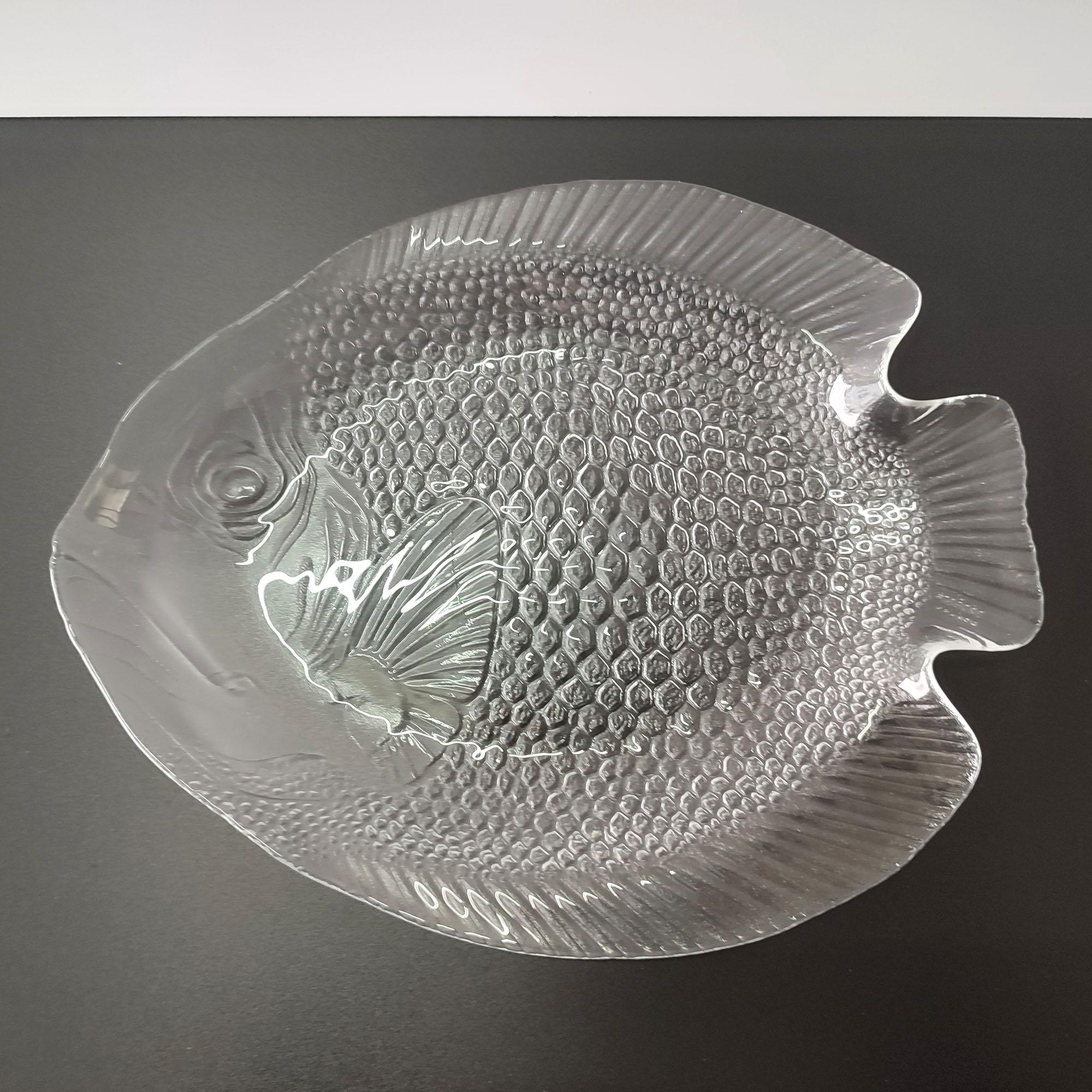 Mid-Century Modern Vintage Fish Glass Platter and 4 Plates, Set of 5, Arcoroc, France, 1970s For Sale