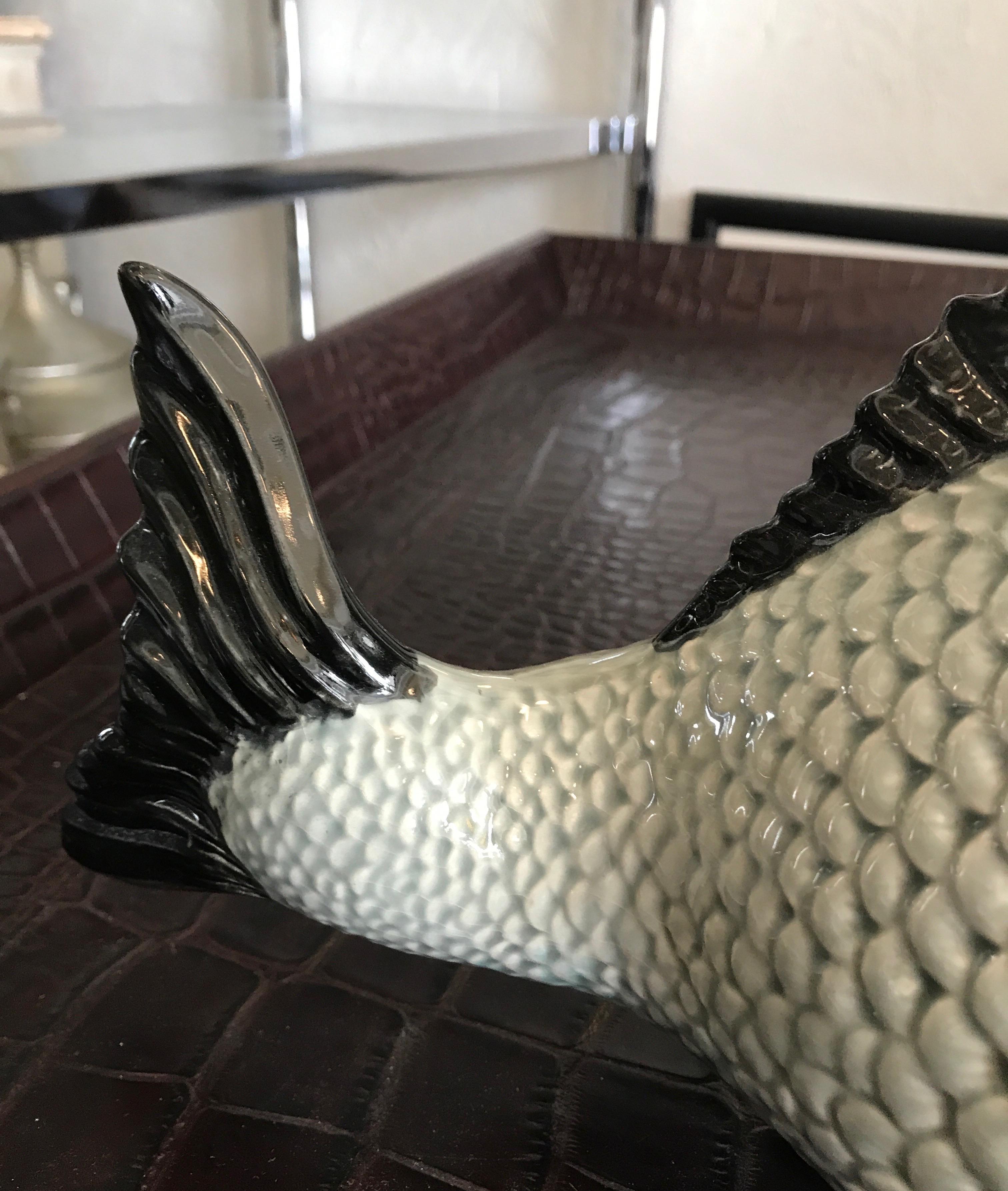 Vintage Fish Tureen In Good Condition For Sale In West Palm Beach, FL