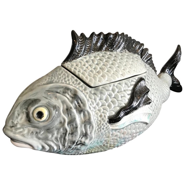 Vintage Fish Tureen For Sale at 1stDibs