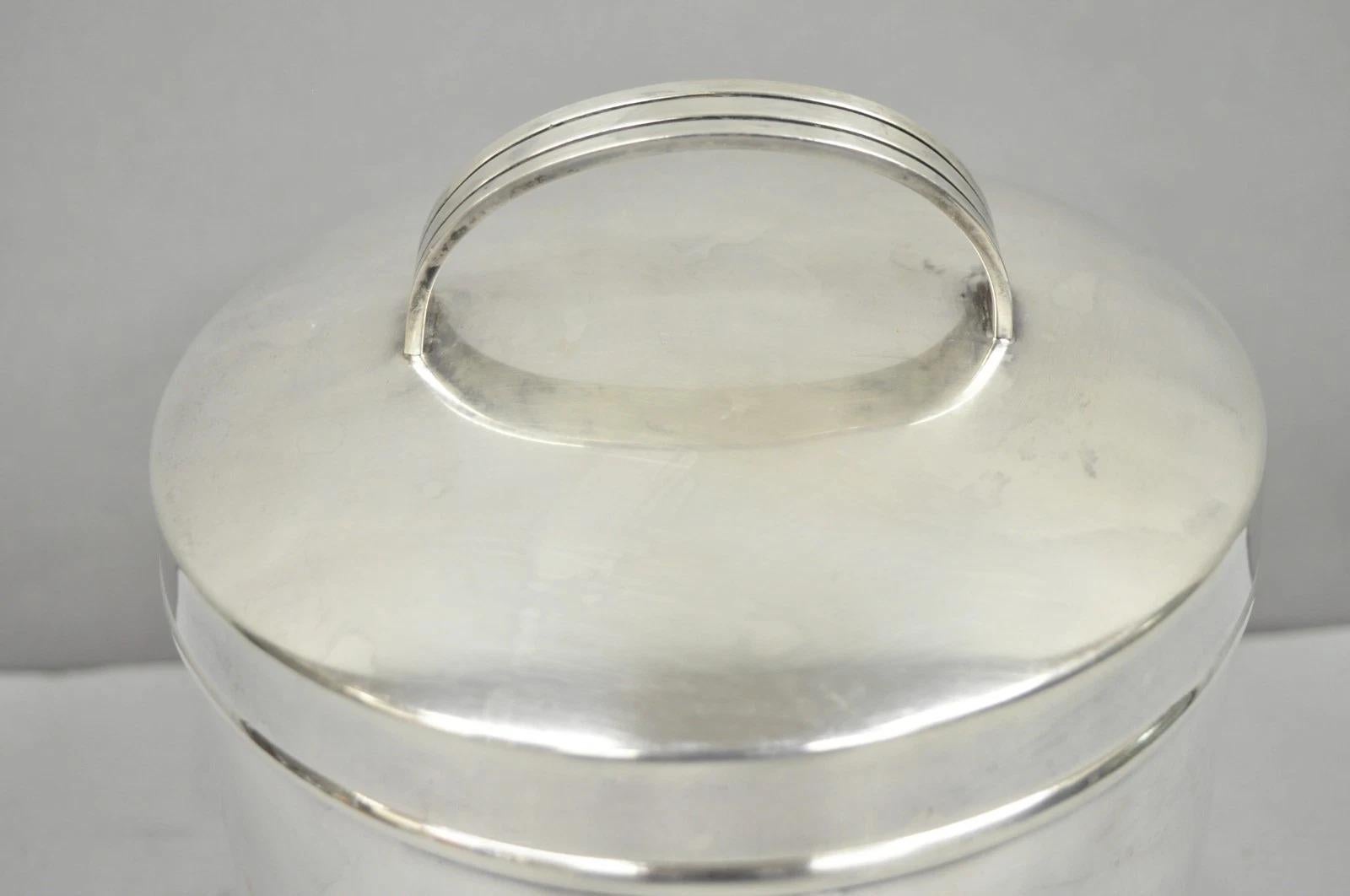Vintage Fisher Mid Century Modern Art Deco Silver Plated Lidded Ice Bucket (Seau à glace à couvercle) Bon état - En vente à Philadelphia, PA
