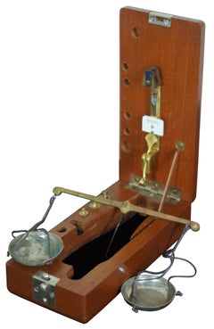 Vintage Fisher Scientific Co Mini Apothecary Portable Scale Balance in Box