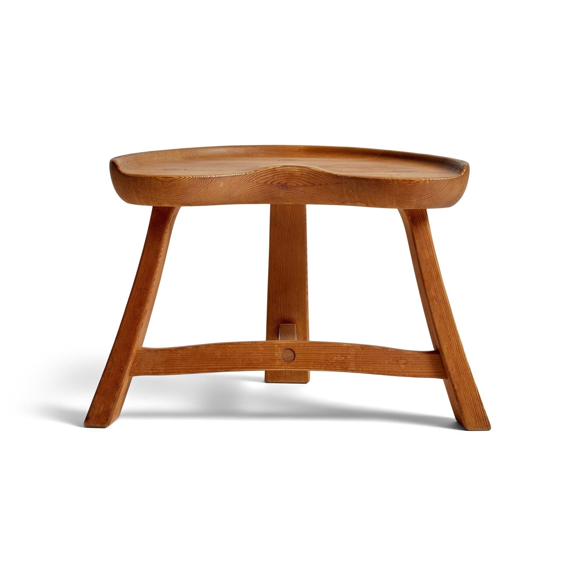 Vintage 'Fjøskrakk' 3-Bein-Hocker von Rangvald Krogenaes für Krogenäs Møbler, 1964 (Norwegisch) im Angebot