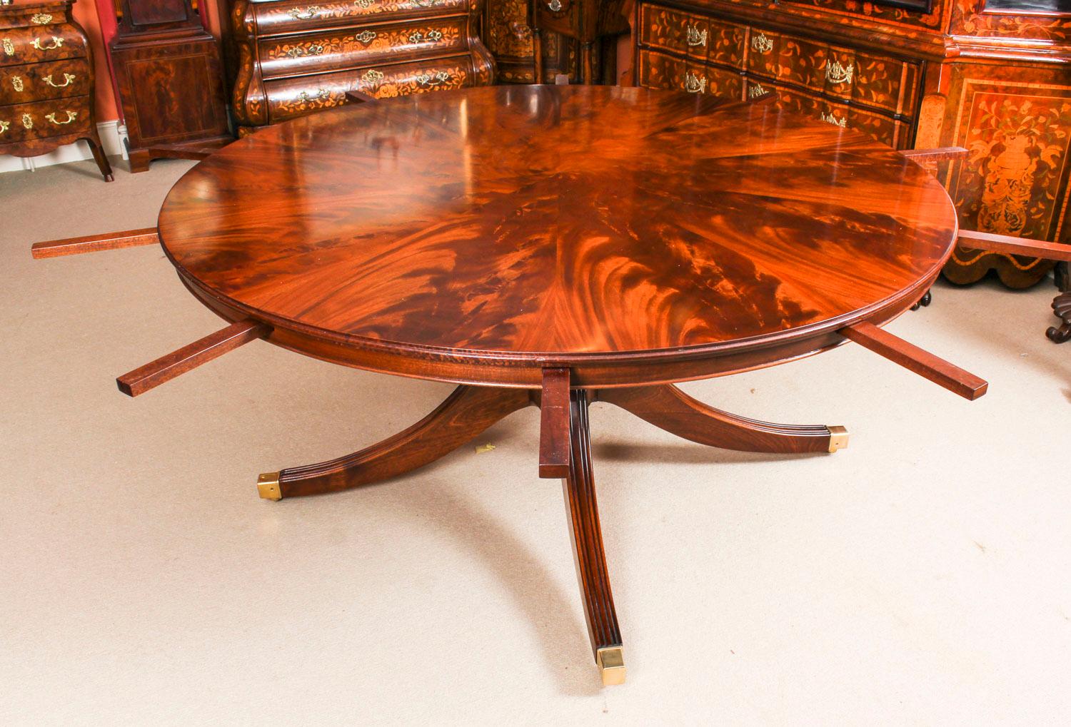 Vintage Flame Mahogany Jupe Dining Table and 10 Chairs, Mid-20th Century 4