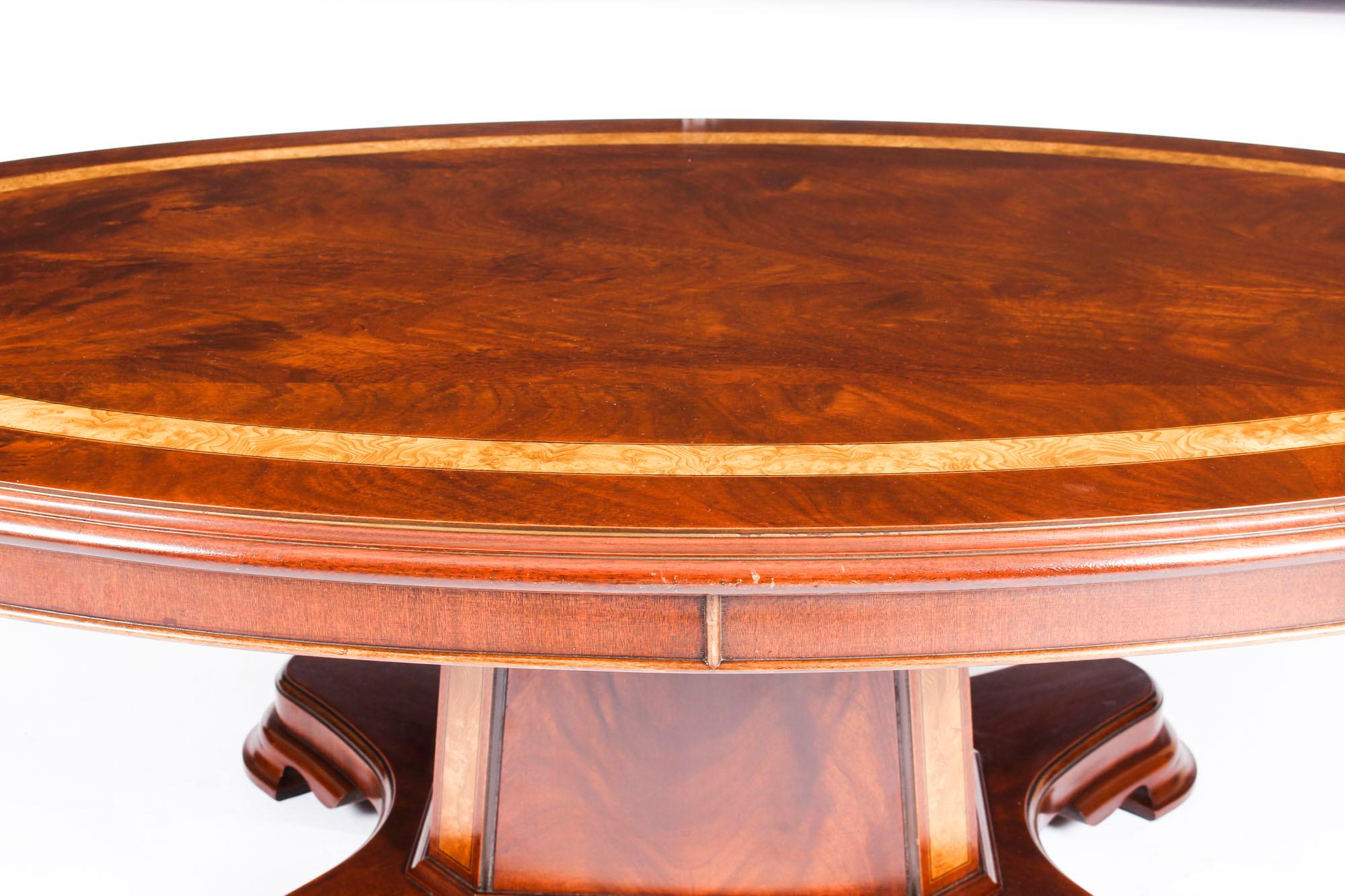 Late 20th Century Vintage Flame Mahogany Oval Coffee Table by Charles Barr, 20th Century