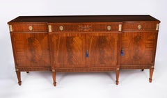 Credenza d'epoca in mogano fiammato di Waring & Gillows del XX secolo