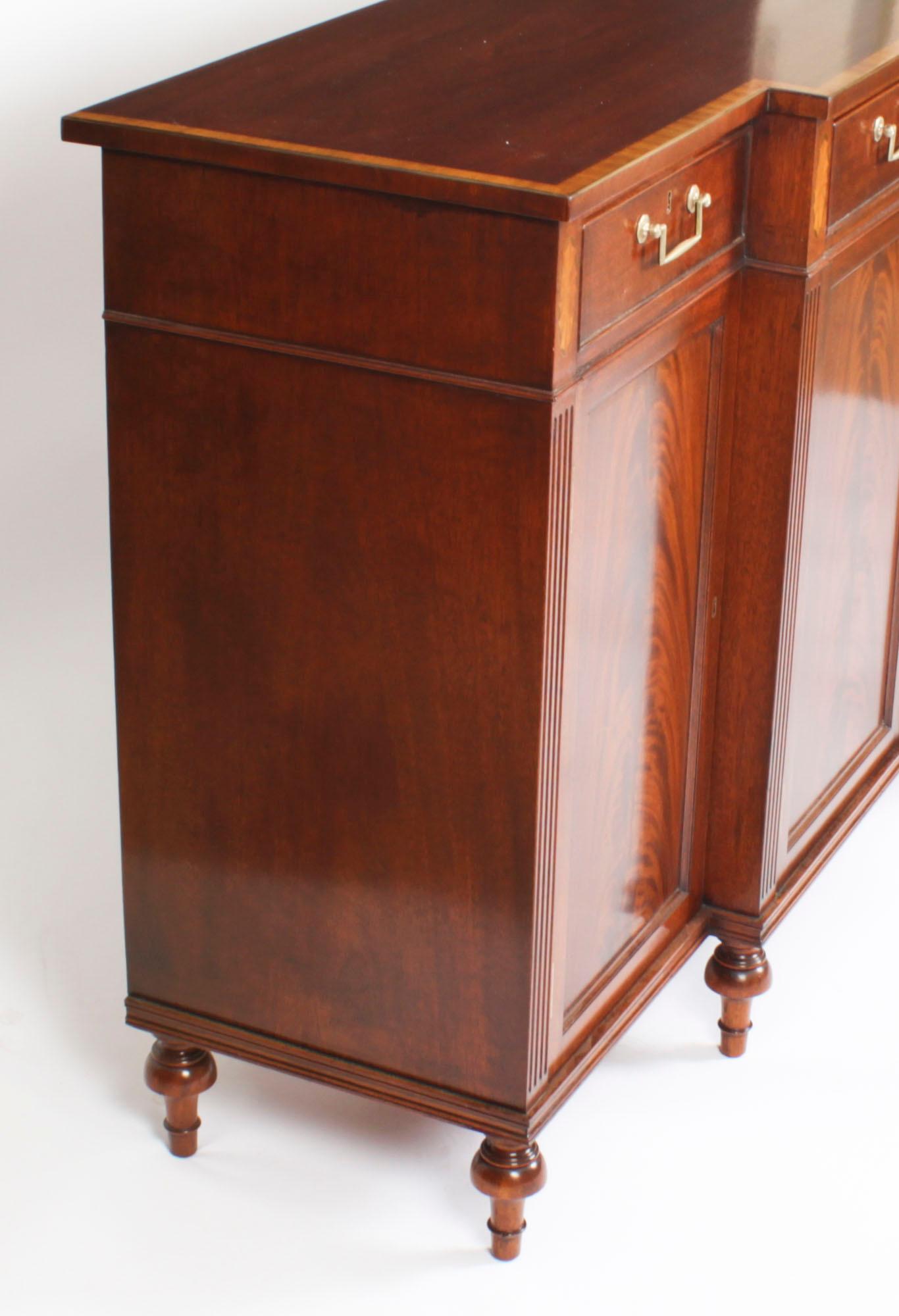 Vintage Flame Mahogany Sideboard by William Tillman, 20th Century For Sale 12