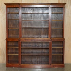 VINTAGE FLAMED HARDWOOD BREAKFRONT OPEN LIBRARY BOOKCASE ADJUSTABLE SHELVEs