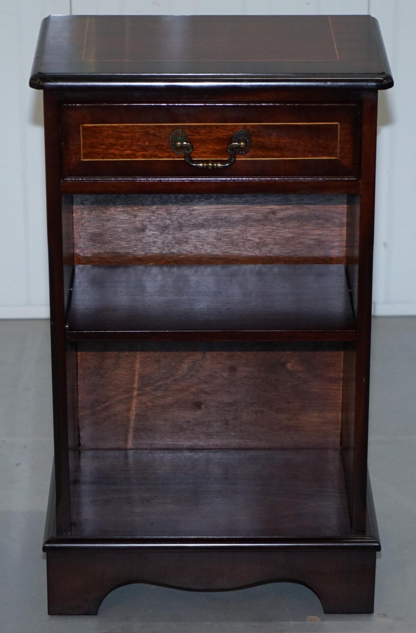 We are delighted to offer for sale this lovely handmade in England Flamed Mahogany small side table sized cabinet with single drawer

A good looking and functional piece of furniture, the shelf offers some bookcase or trinket storage, the single