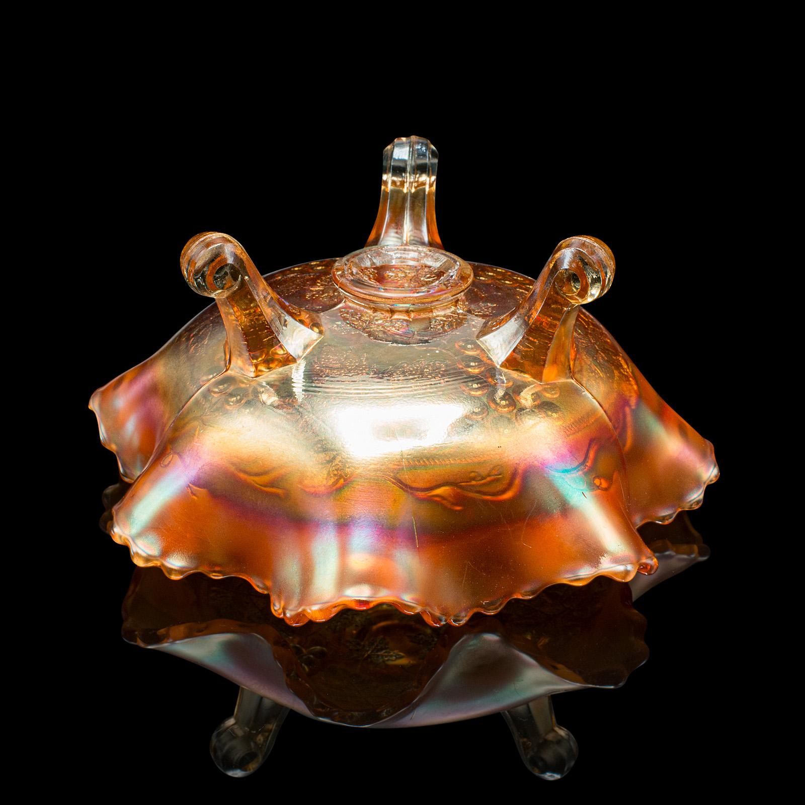 Piatto Potpourri svasato d'epoca, inglese, vetro lustro di Carnevale, ciotola Bonbon, 1950 in vendita 4