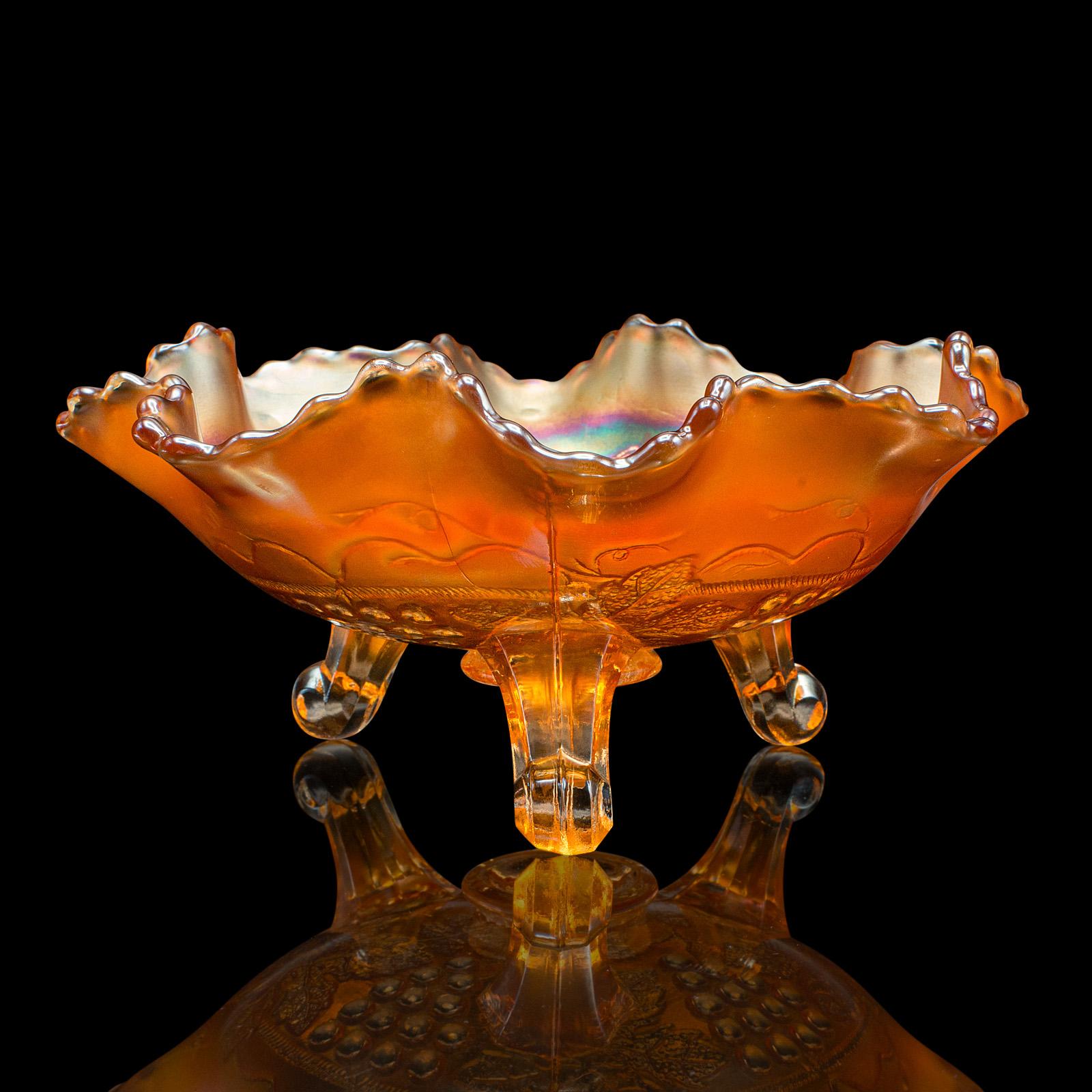 Piatto Potpourri svasato d'epoca, inglese, vetro lustro di Carnevale, ciotola Bonbon, 1950 In condizioni buone in vendita a Hele, Devon, GB