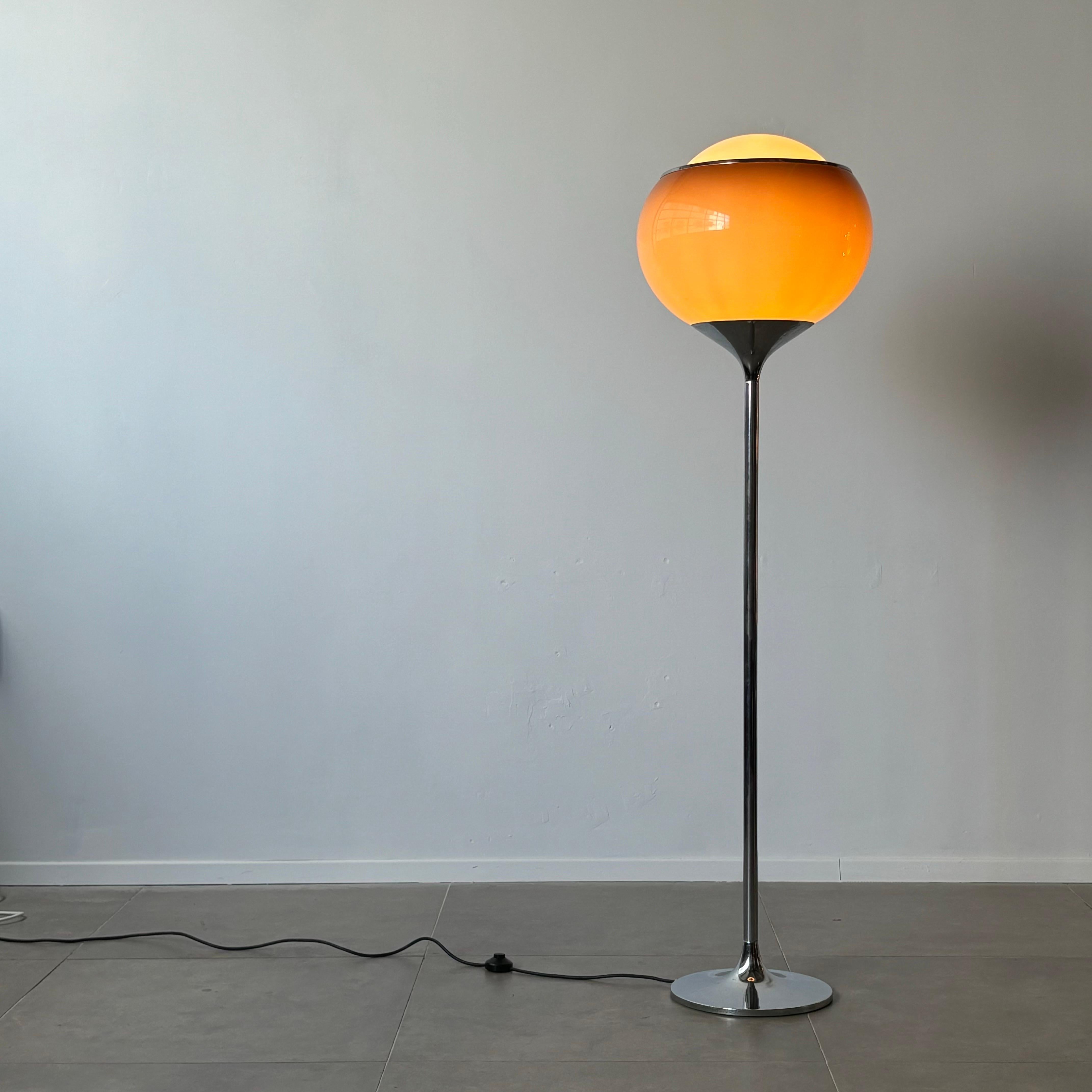 20th Century Vintage ‘Flash’ floor lamp by Studio 6G for Harvey Guzzini, 1968 Italy