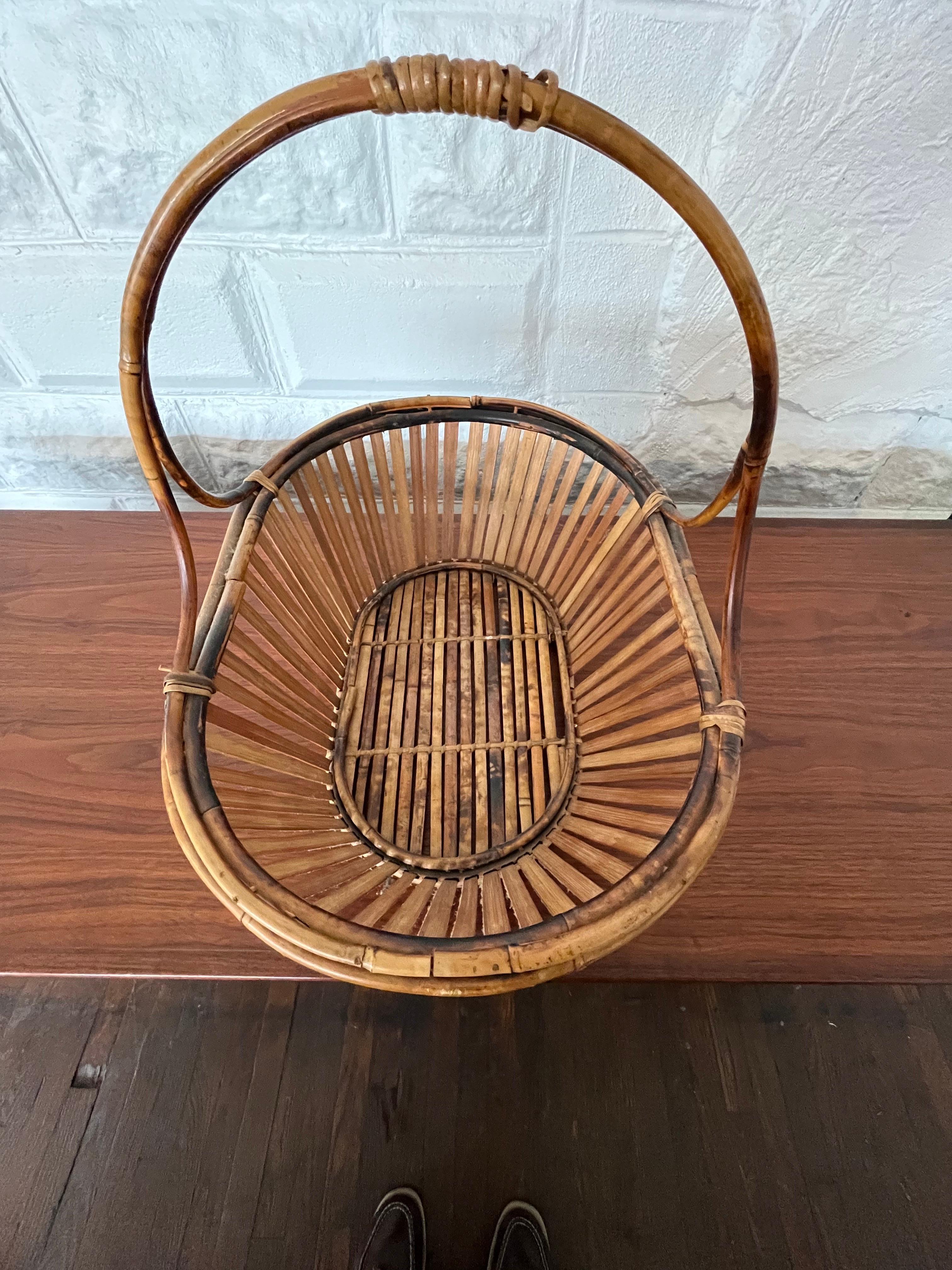 flat wicker basket with handle