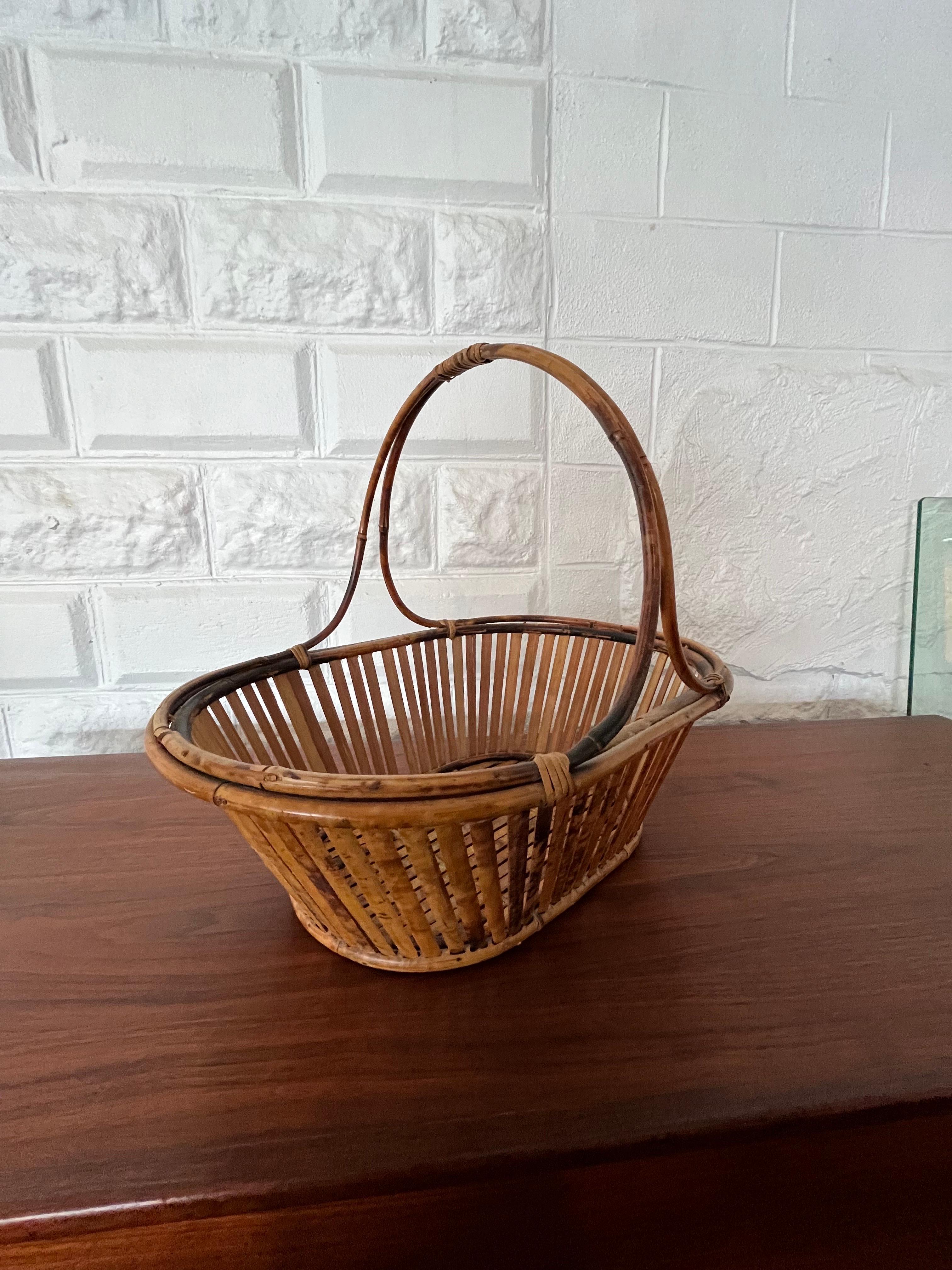 Mid-Century Modern Vintage Flat Reed Bamboo Rattan Basket For Sale