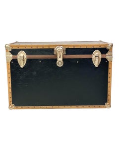 Vintage Flat Top Steamer Trunk, 20th Century