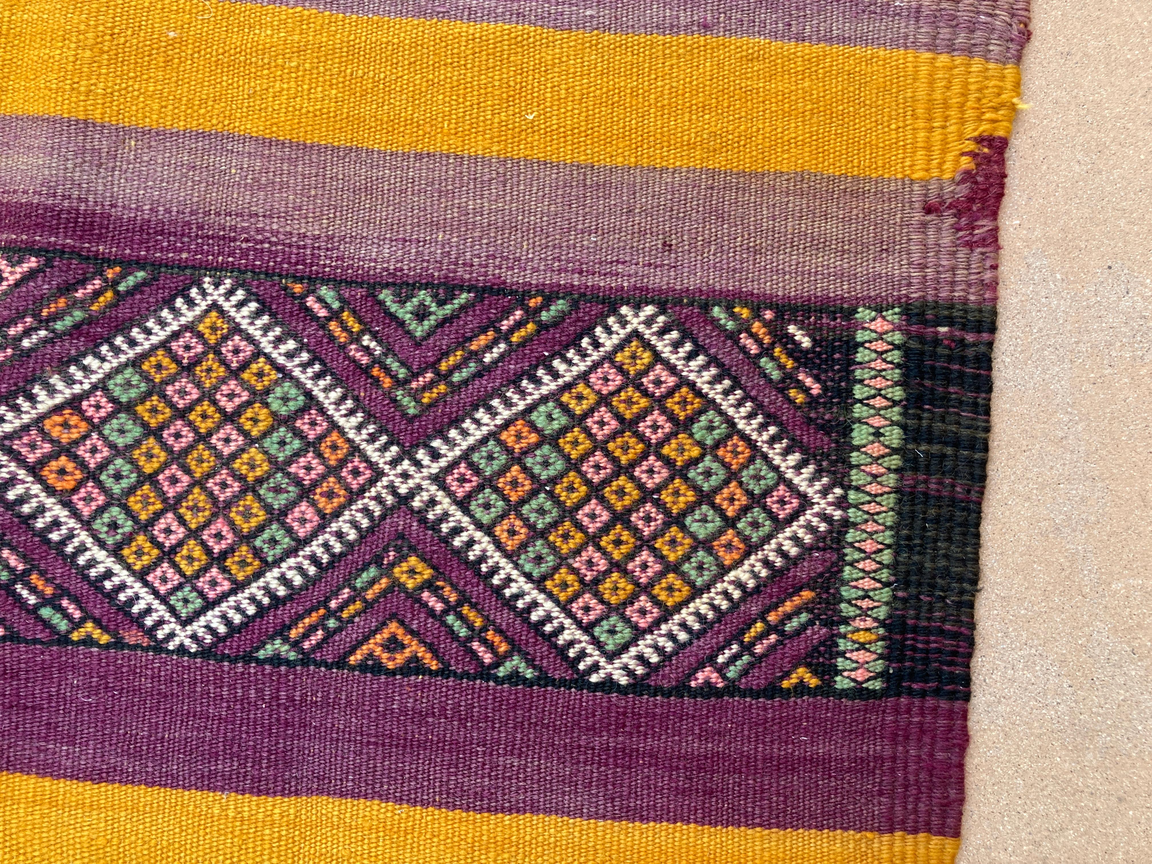 1960s Vintage Flat-Weave Berber Moroccan Rug For Sale 4