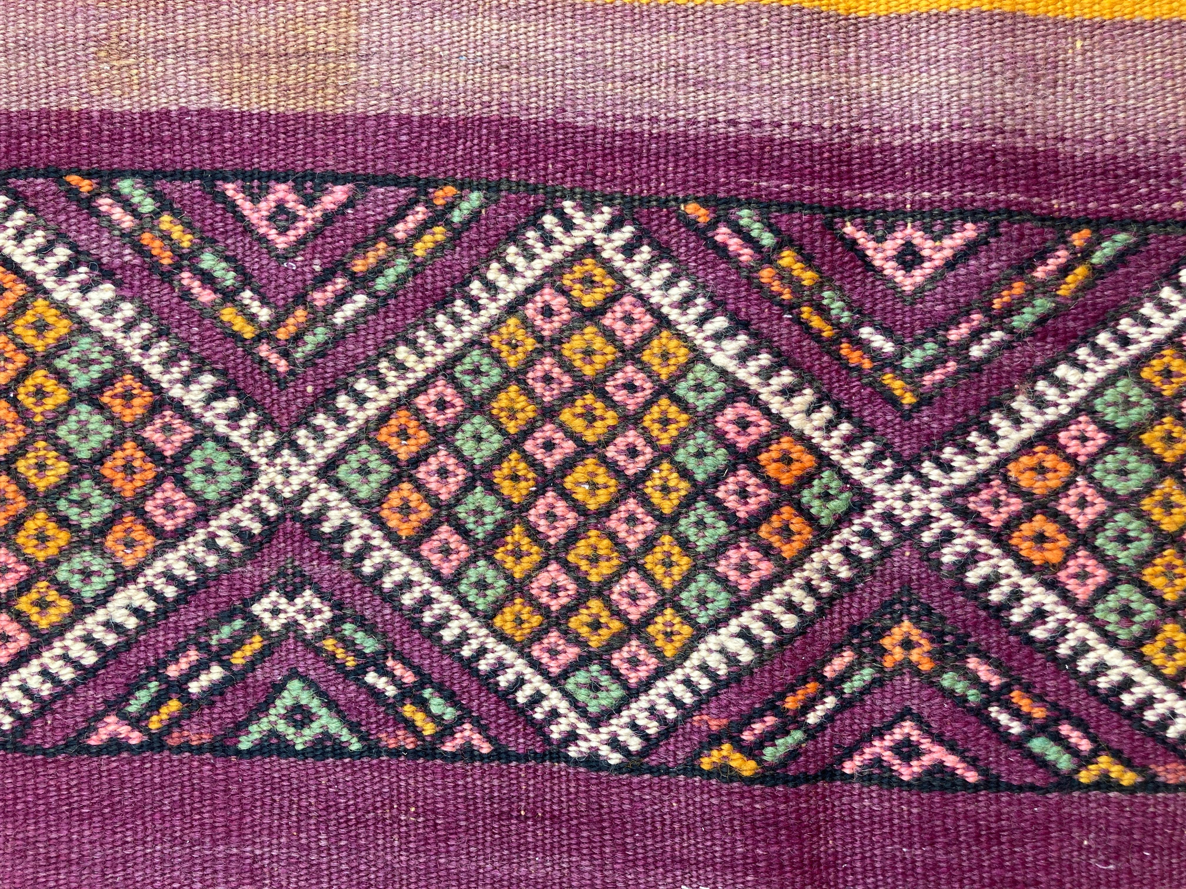 1960s Vintage Flat-Weave Berber Moroccan Rug For Sale 5