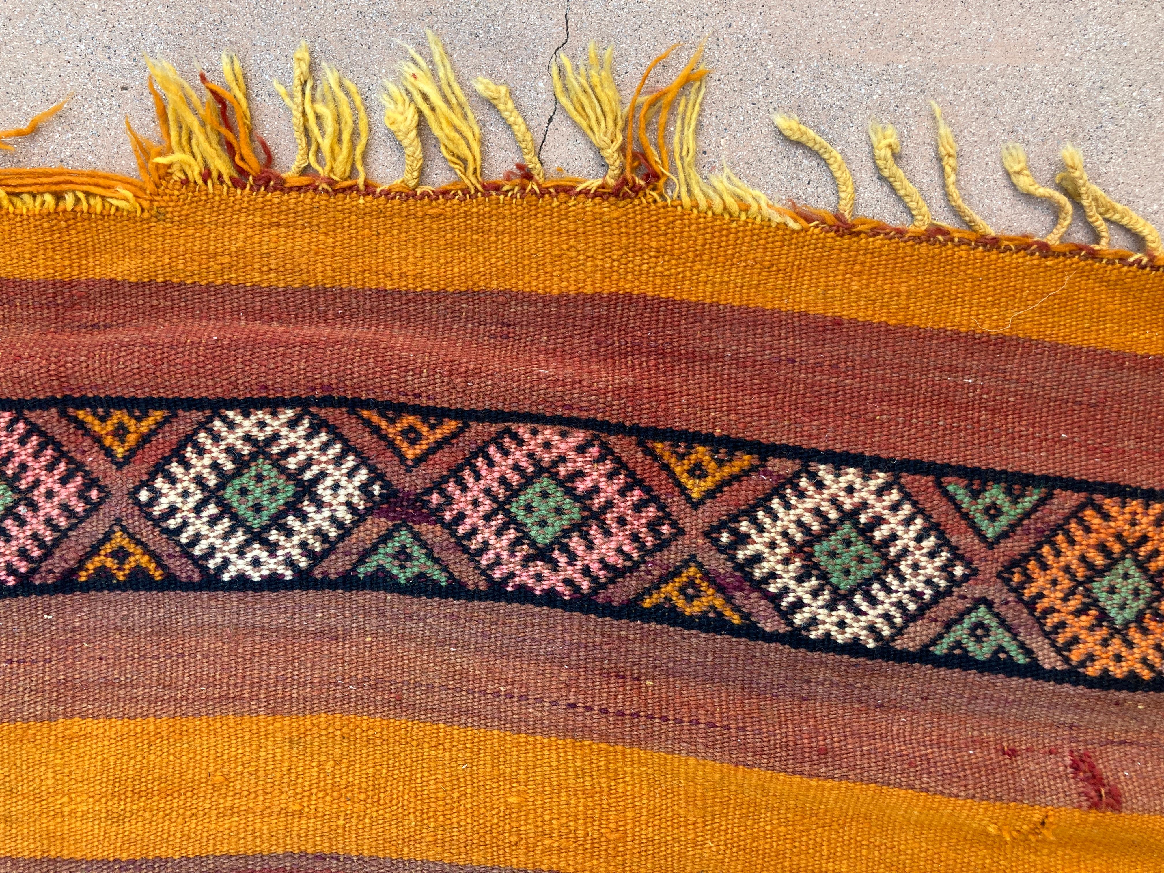 1960er Jahre Vintage Flachgewebe Berber Marokkanischer Teppich im Angebot 12