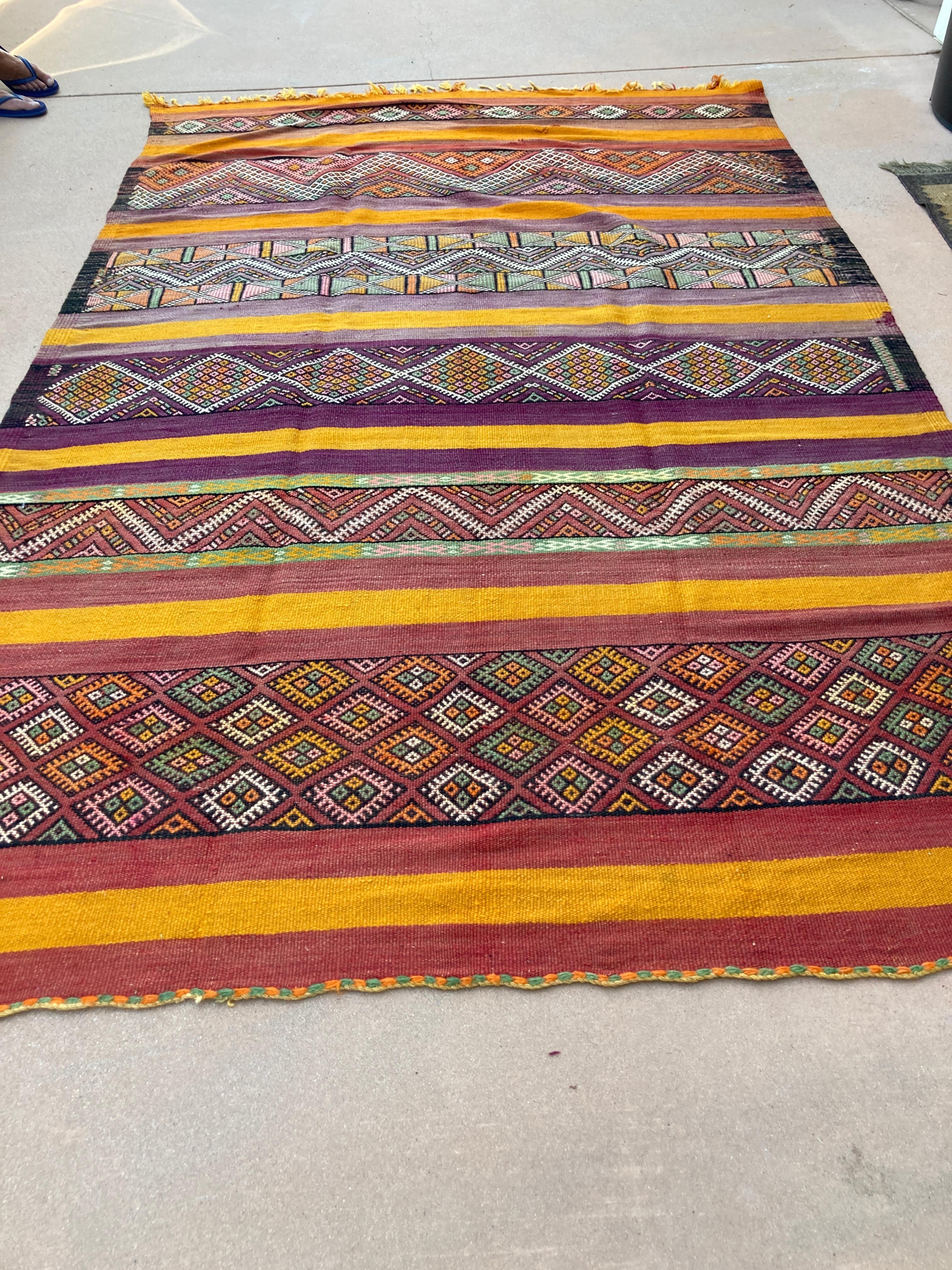 Hand-Woven 1960s Vintage Flat-Weave Berber Moroccan Rug For Sale