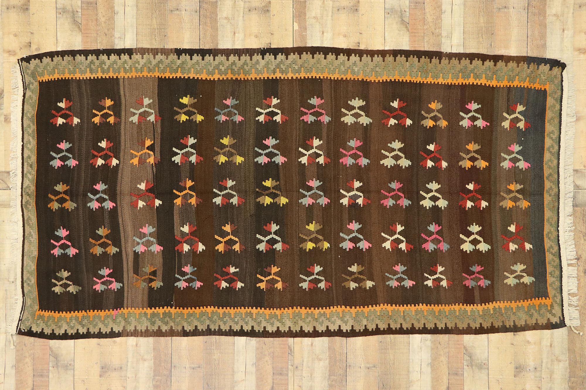 Vintage Flat-Weave Turkish Floral Kilim Rug with Boho Farmhouse Style For Sale 1