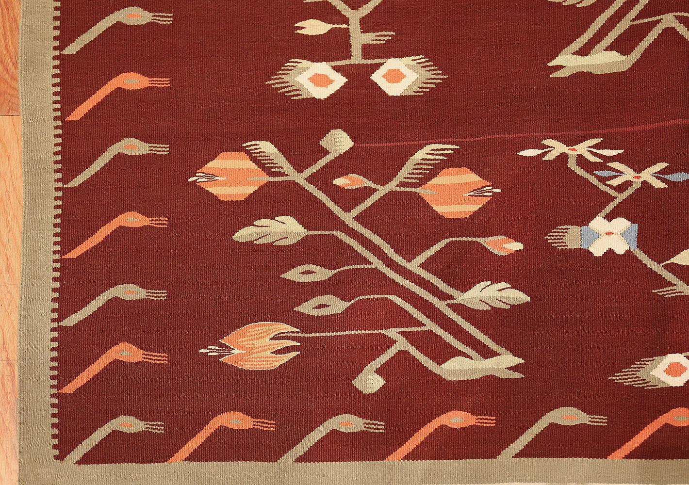 Vintage Flat-Woven Bessarabian Kilim Rug. Size: 5 ft 8 in x 8 ft 6 in In Excellent Condition In New York, NY