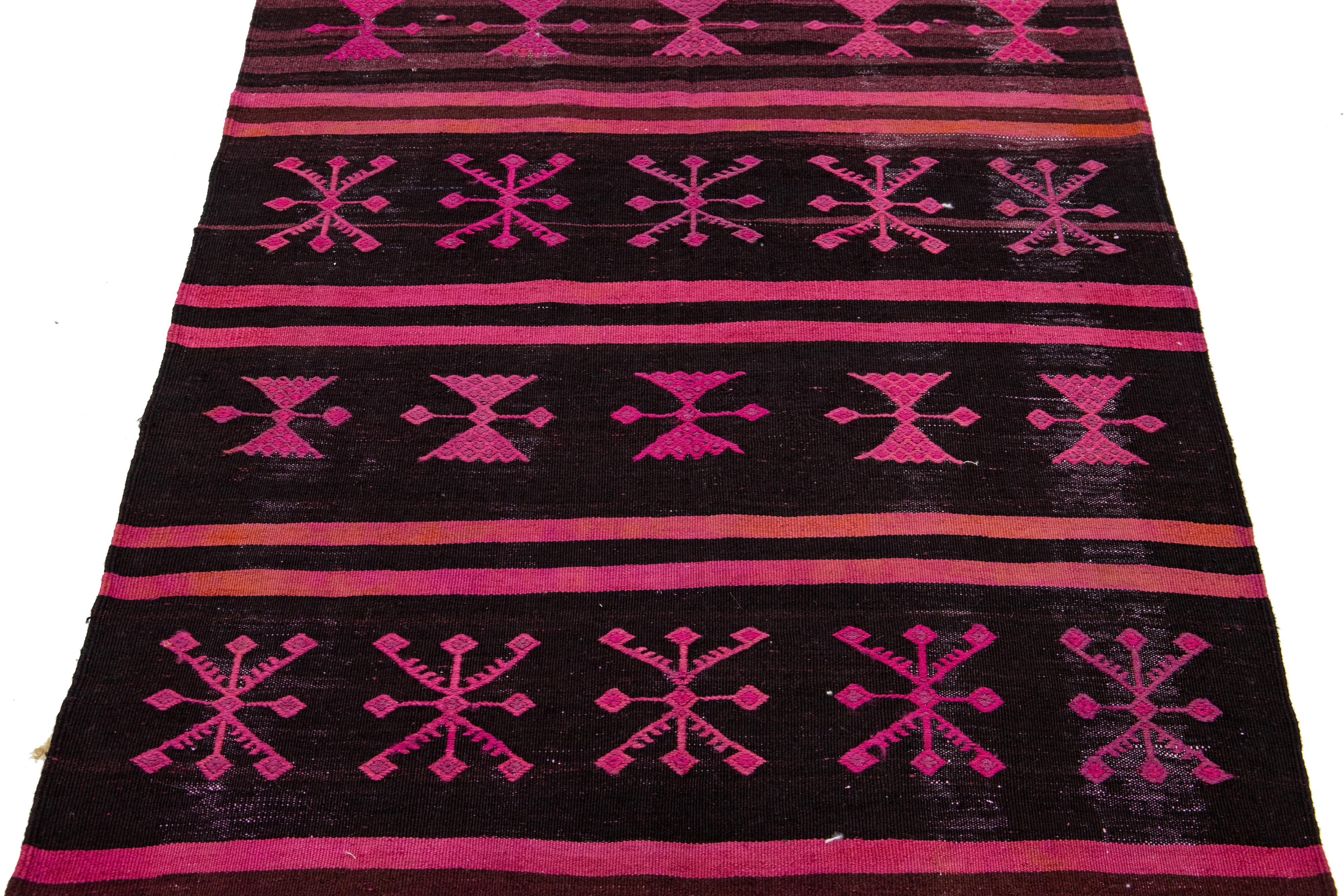 Vintage Flatweave Kilim Wool Rug Geometric In Pink and Brown Color   For Sale 2