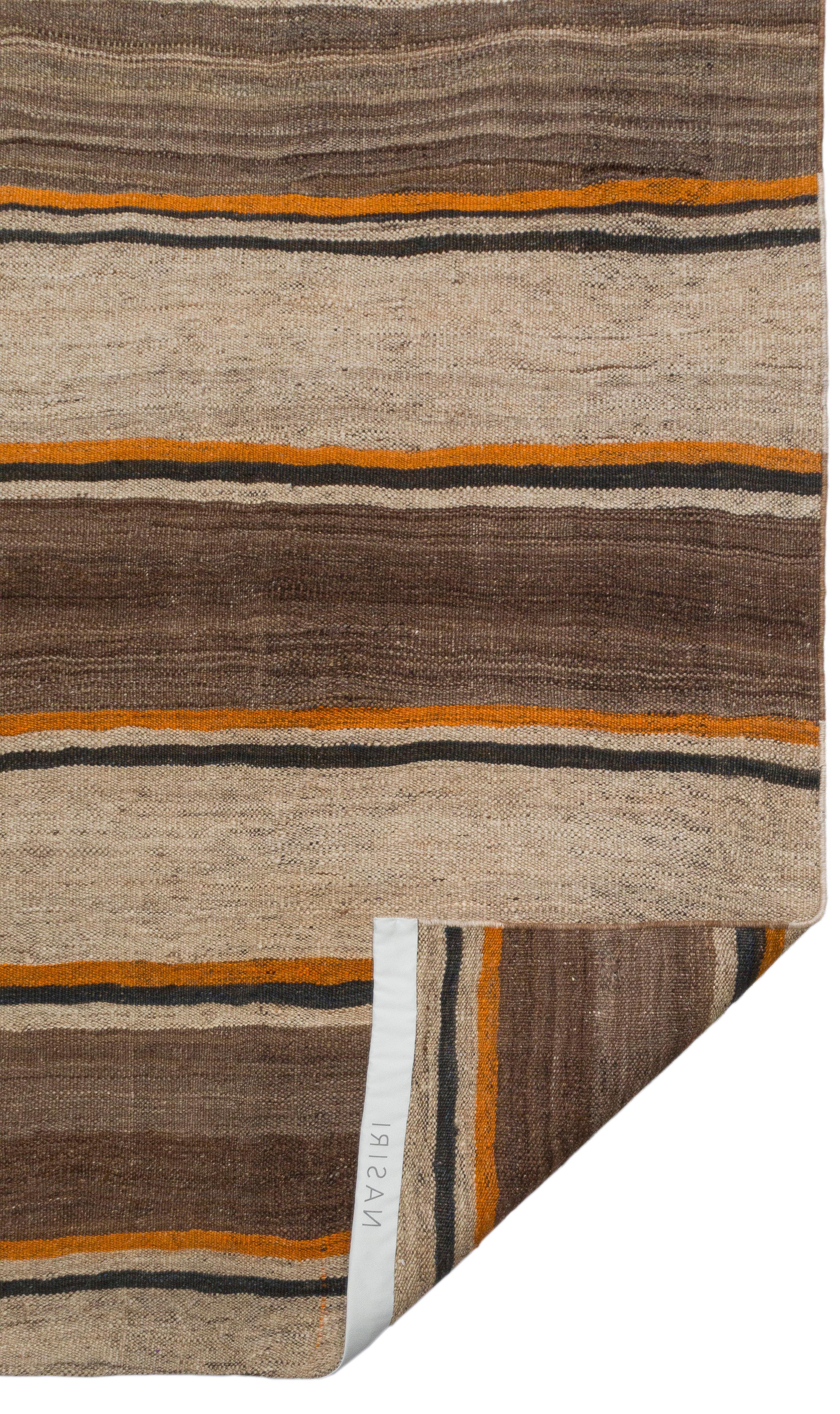 Vintage Flatweave Runner – Timeless Minimalist Craftsmanship For Sale 1