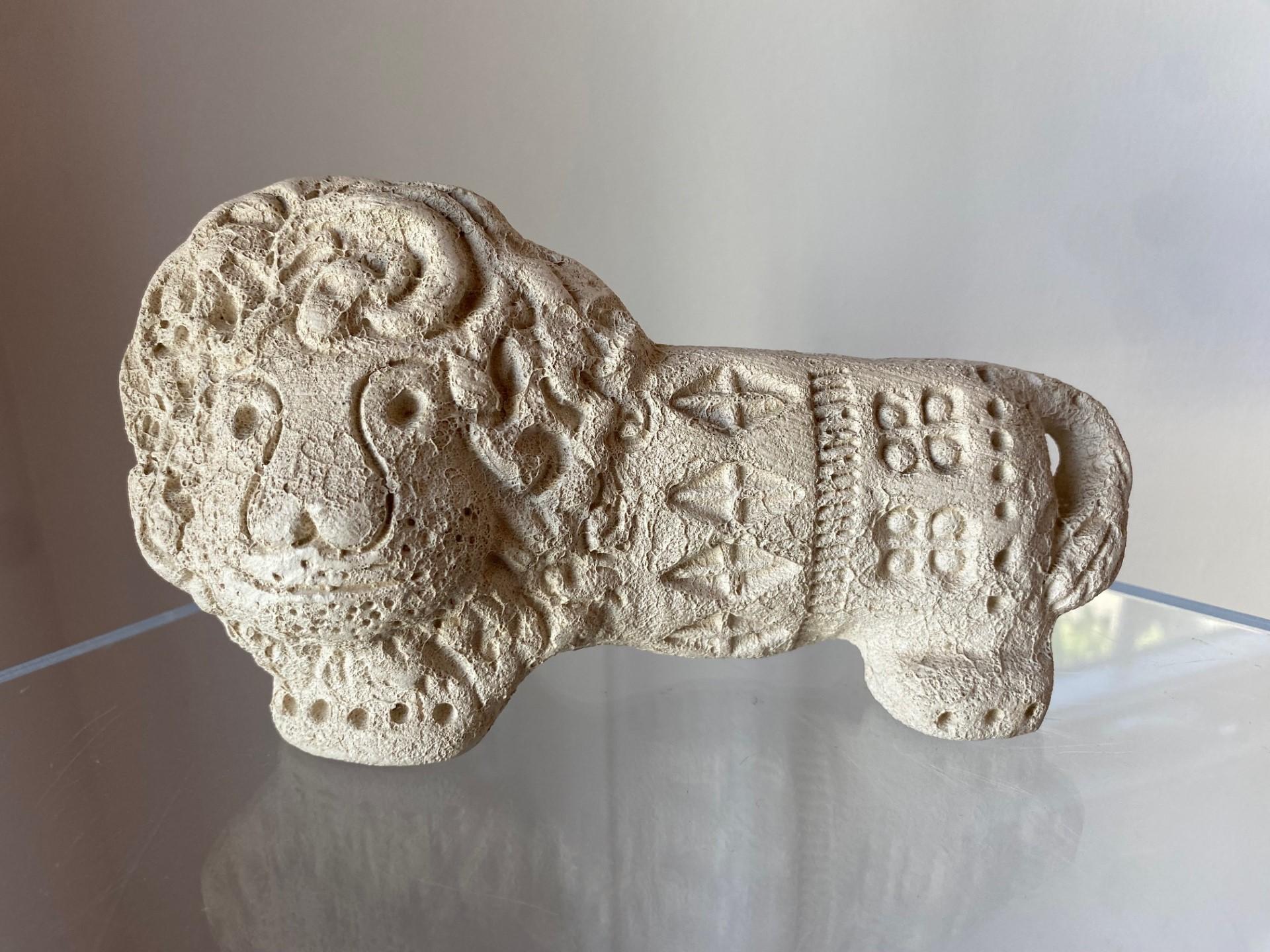 Italian Vintage Flavia Montelupo Rimini Unglazed Ceramic Lion Italy  For Sale