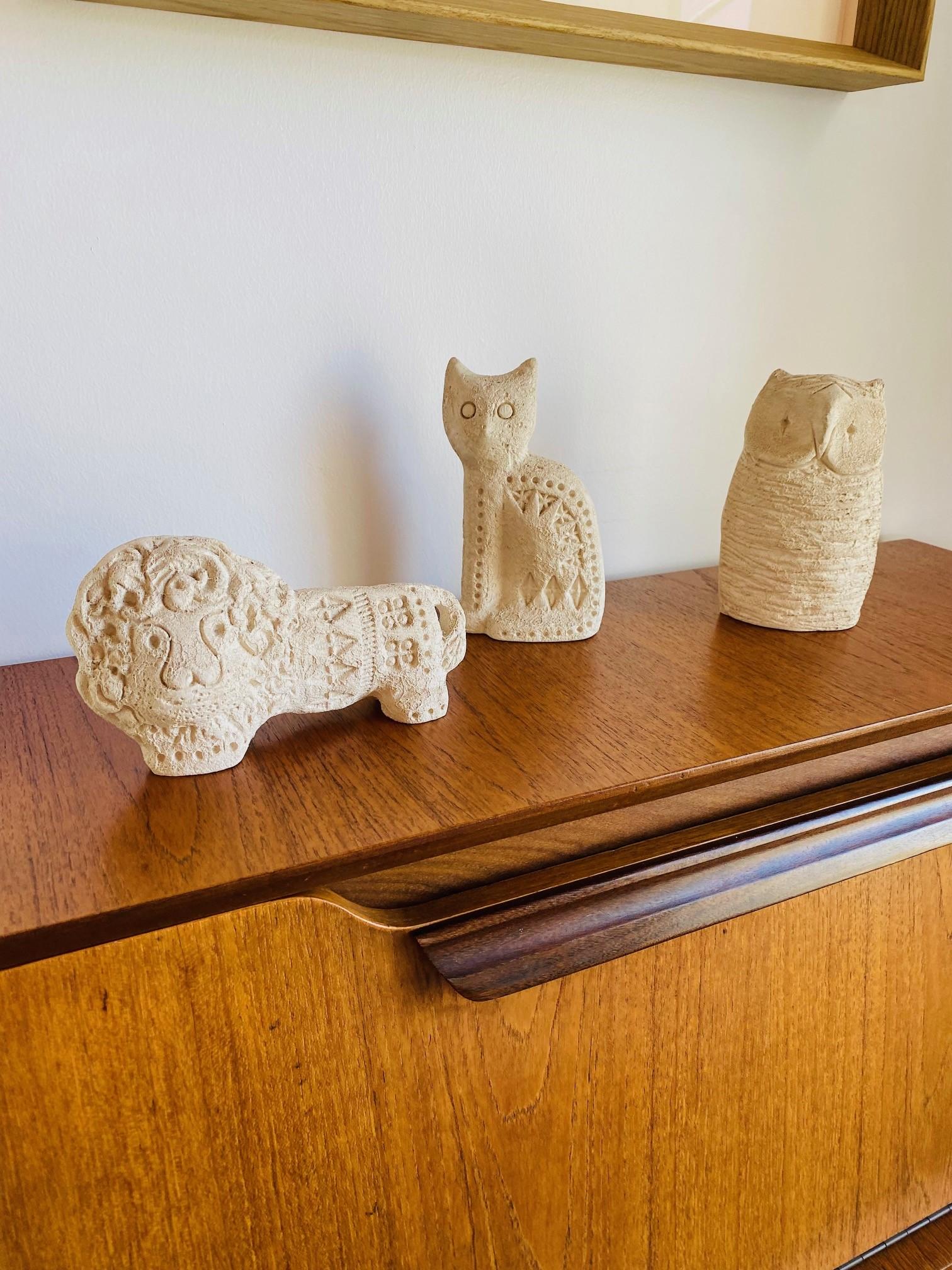 Vintage Flavia Montelupo Rimini Unglazed Ceramic Owl Italy  For Sale 3